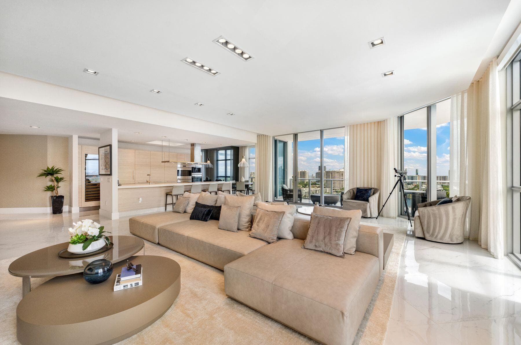 17301 Biscayne Boulevard Ph-7, North Miami Beach, FL 33160 — photo 3 of 64