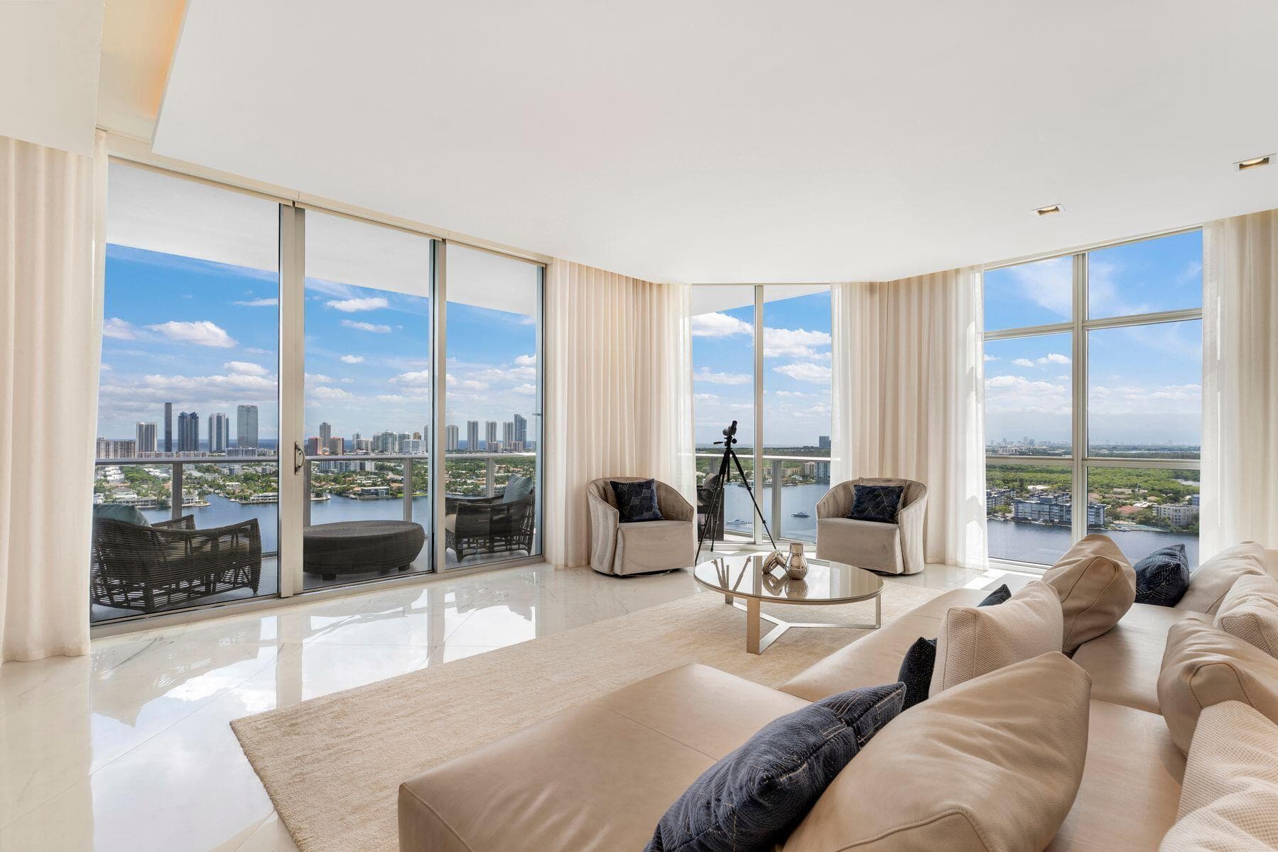 17301 Biscayne Boulevard Ph-7, North Miami Beach, FL 33160 — photo 4 of 64