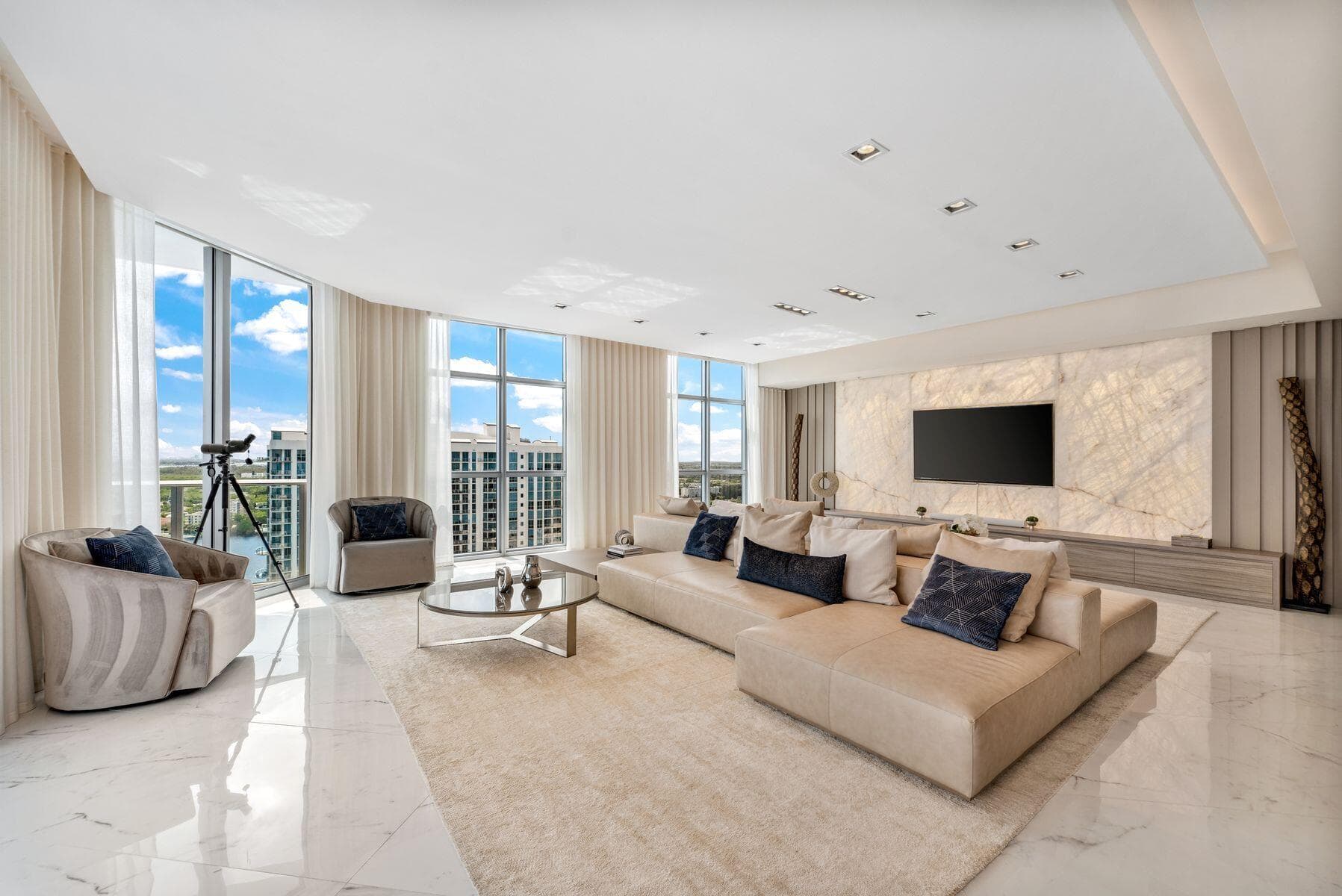 17301 Biscayne Boulevard Ph-7, North Miami Beach, FL 33160 — photo 2 of 64