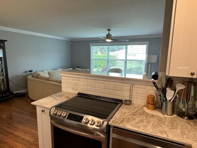 4585 NW 3rd Street D, Delray Beach, FL 33445 — photo 11 of 42