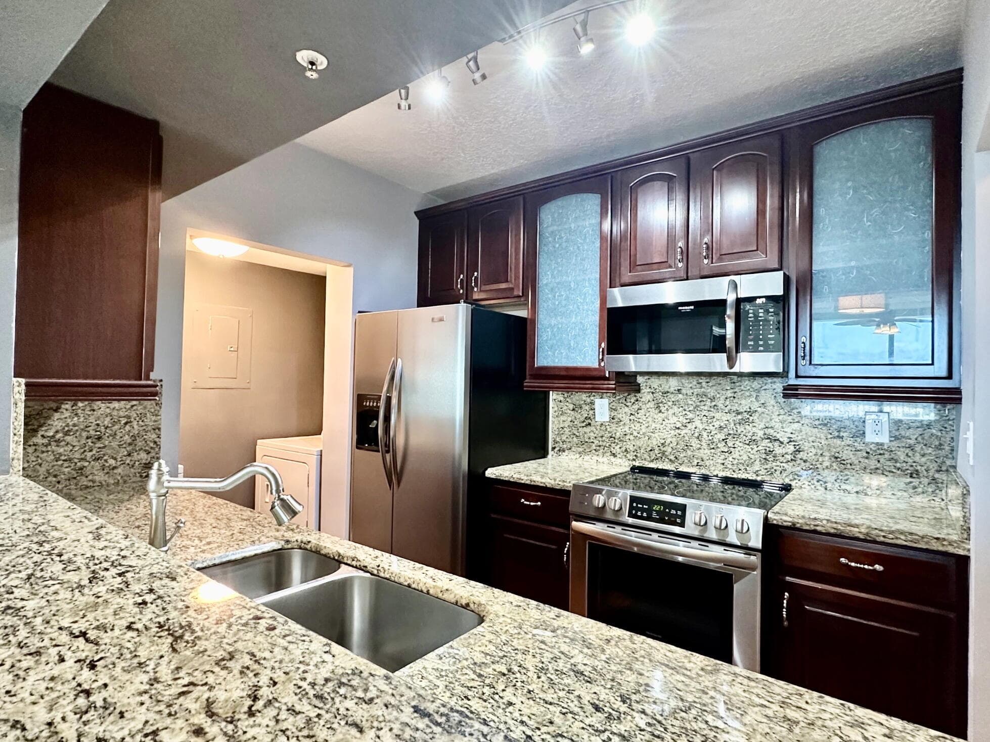 3020 NE 32nd Avenue 1003, Fort Lauderdale, FL 33308 — photo 7 of 33