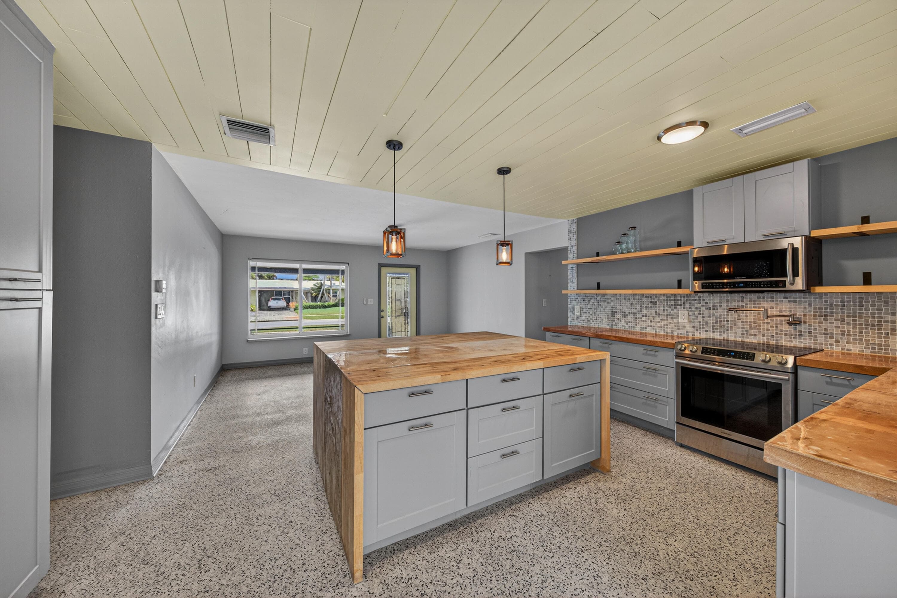 818 NW 28th Court, Wilton Manors, FL 33311 — photo 10 of 46