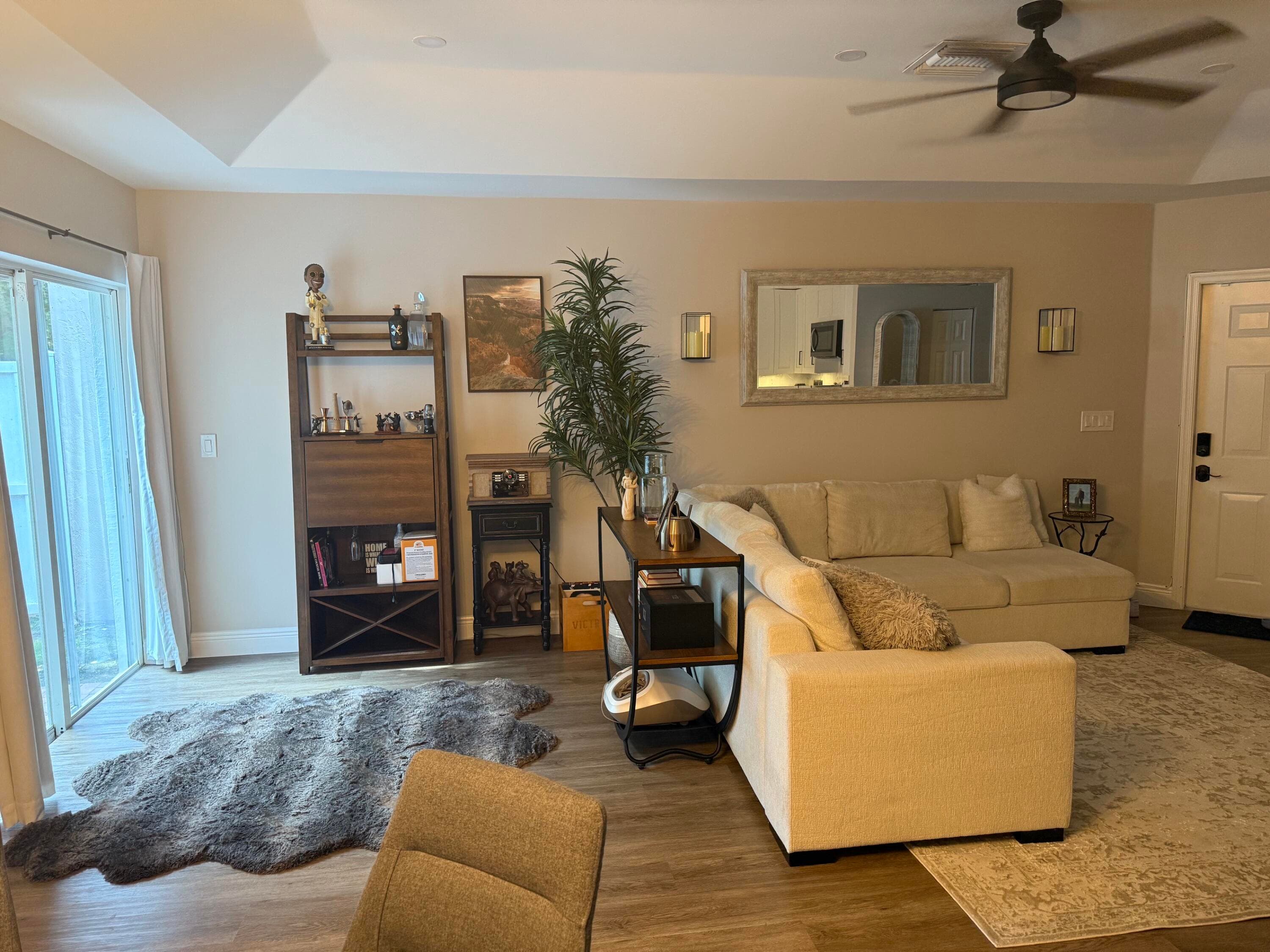 5467 NW 95th Avenue, Sunrise, FL 33351 — photo 6 of 23