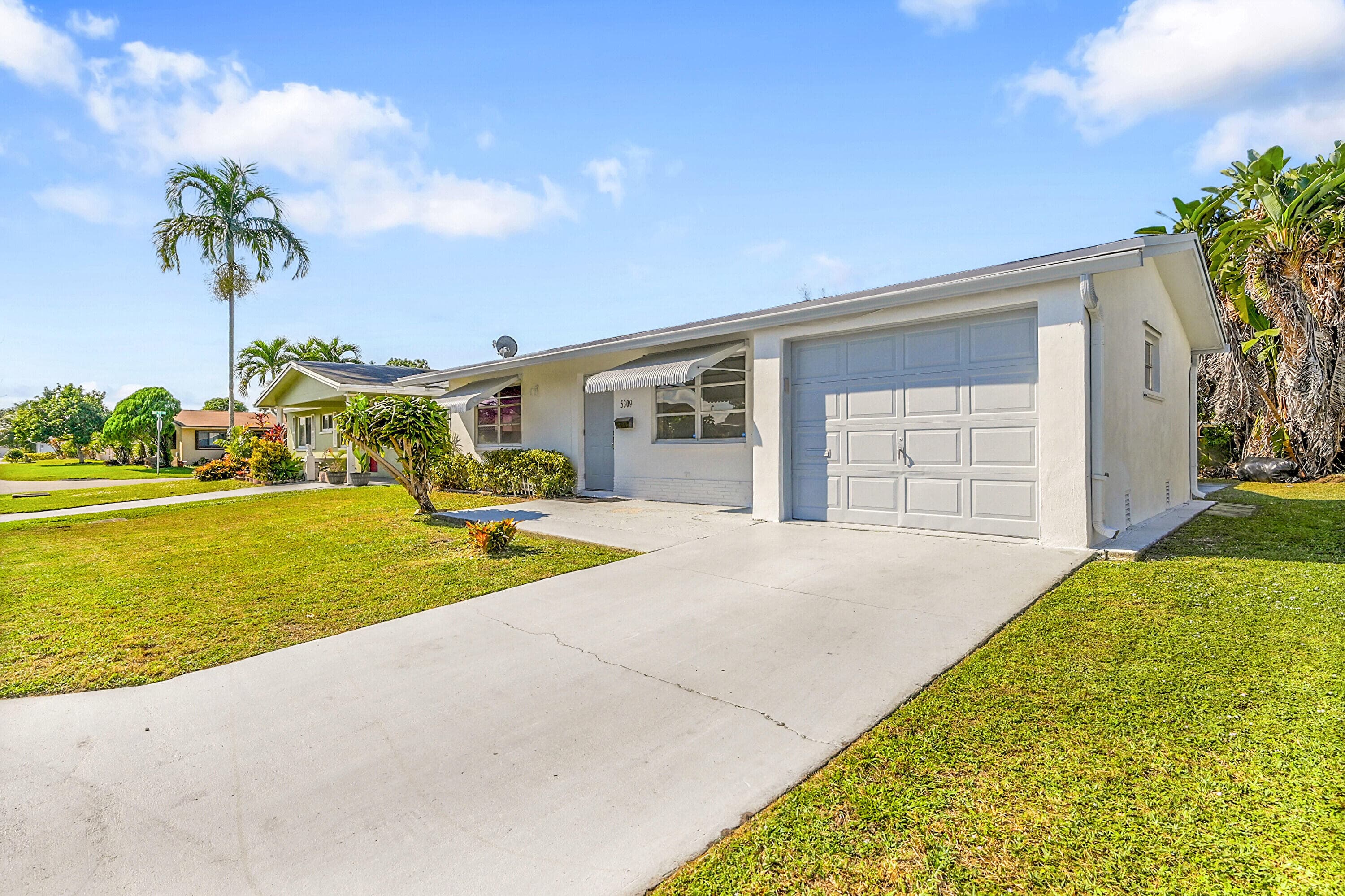 5309 NW 49th Avenue, Tamarac, FL 33319 — photo 5 of 52