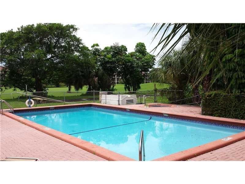 8450 Lagos De Campo Boulevard 201, Tamarac, FL 33321 — photo 2 of 5