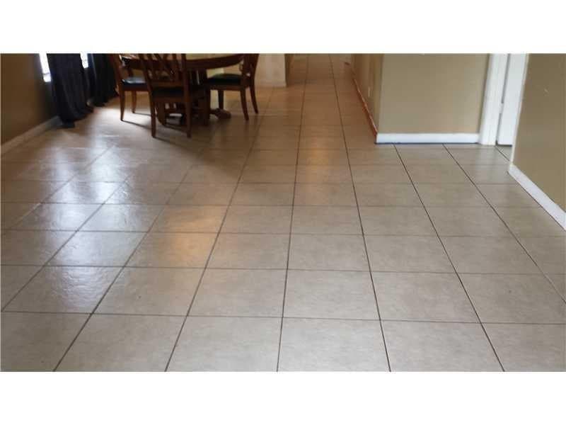 8450 Lagos De Campo Boulevard 201, Tamarac, FL 33321 — photo 5 of 5