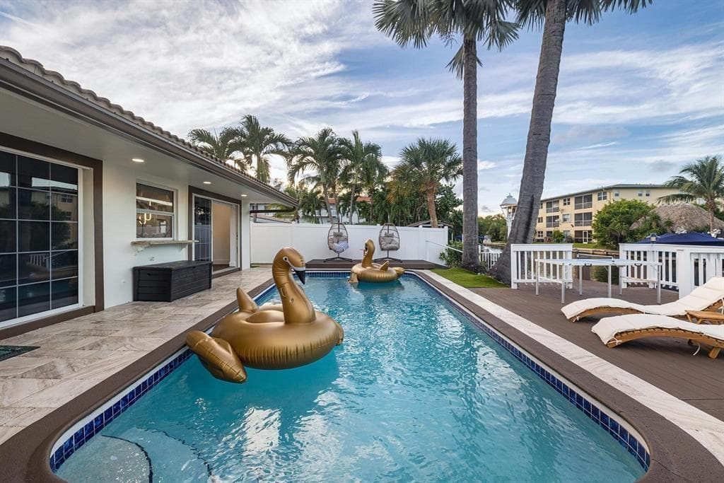 1419 NE 57th Street, Fort Lauderdale, FL 33334 — photo 8 of 29