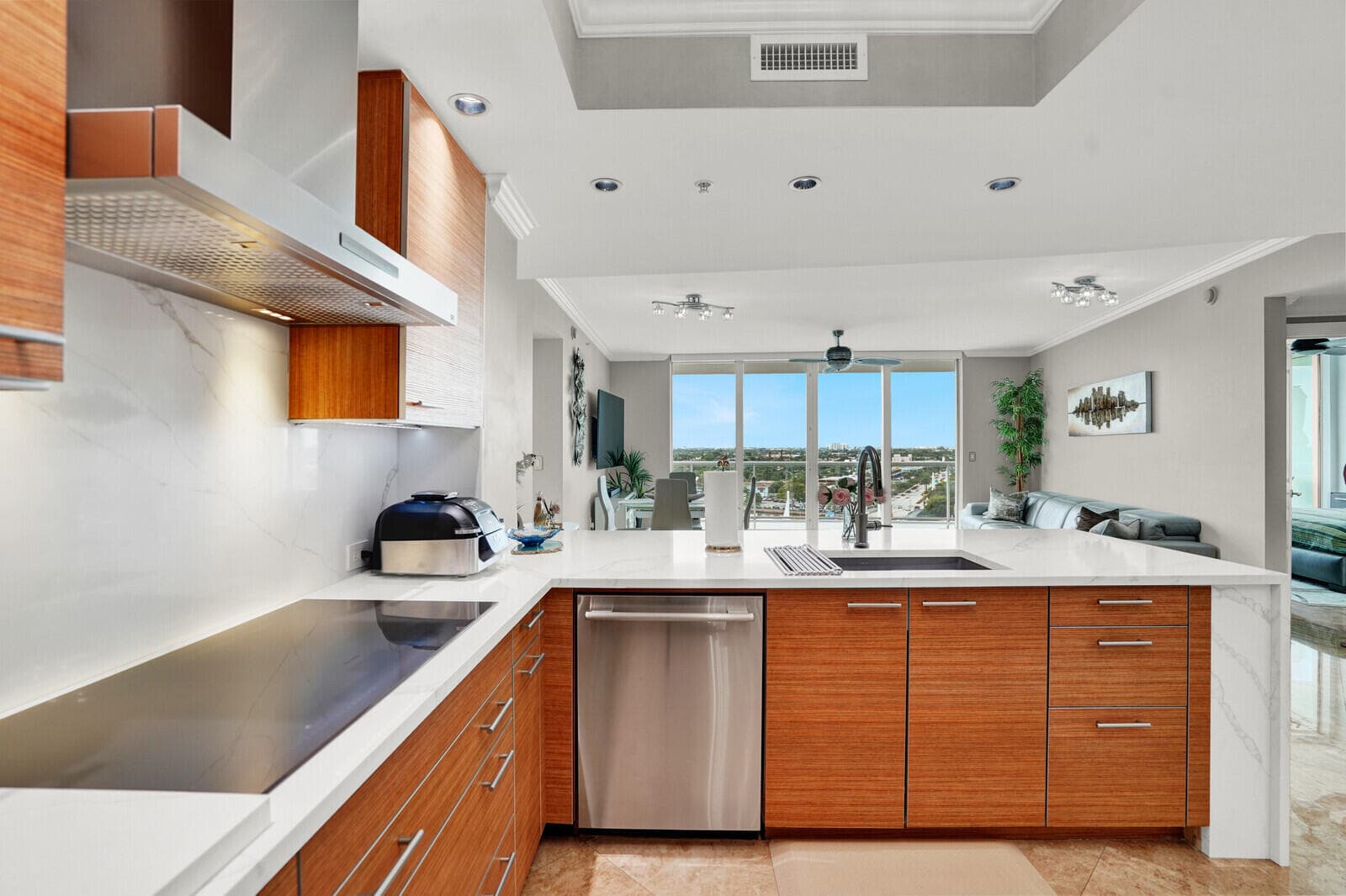 1 N Ocean Boulevard 814, Pompano Beach, FL 33062 — photo 13 of 66