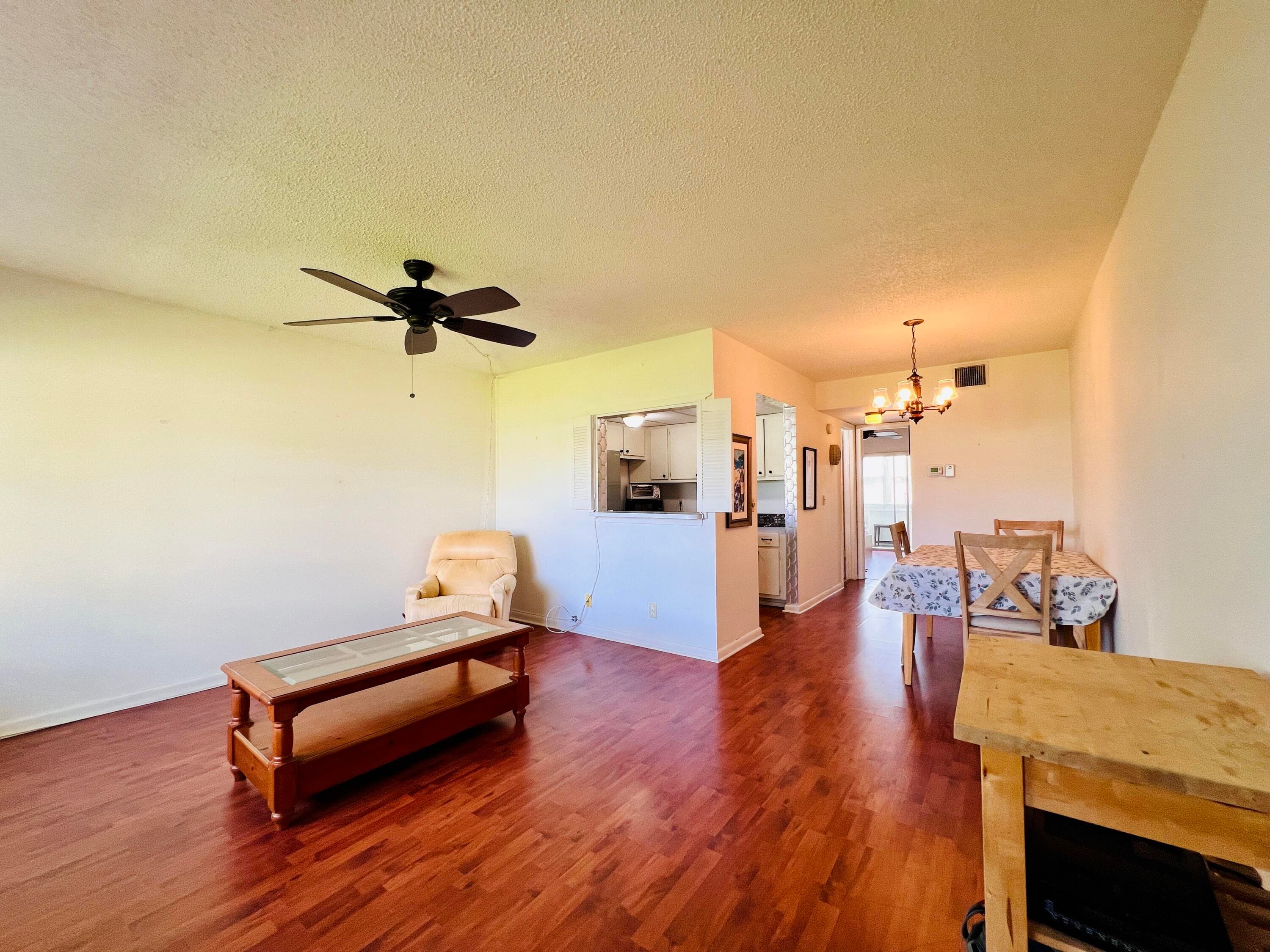 8 Northampton A, West Palm Beach, FL 33417 — photo 3 of 14