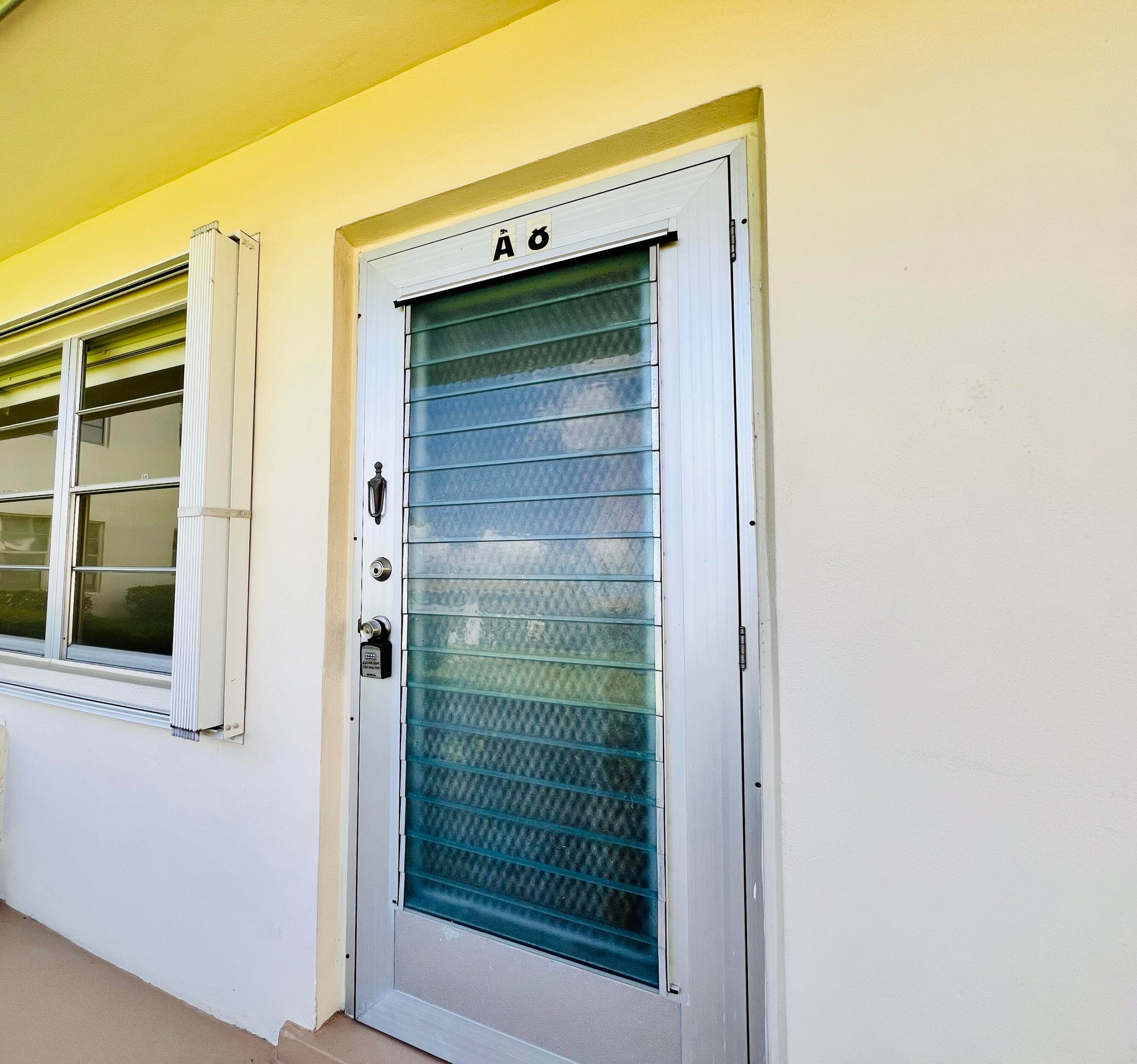 8 Northampton A, West Palm Beach, FL 33417 — photo 9 of 14