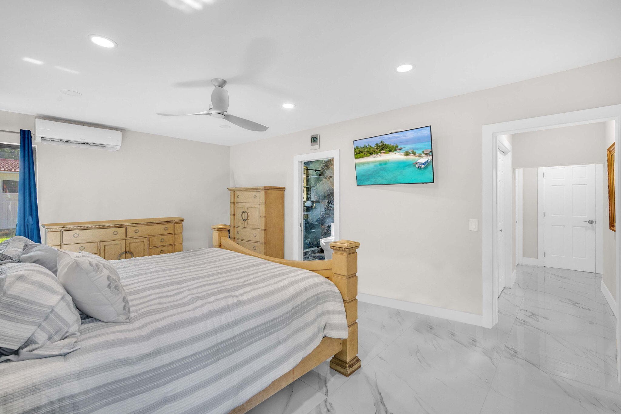 11490 W Biscayne Canal Road, Miami, FL 33161 — photo 18 of 52