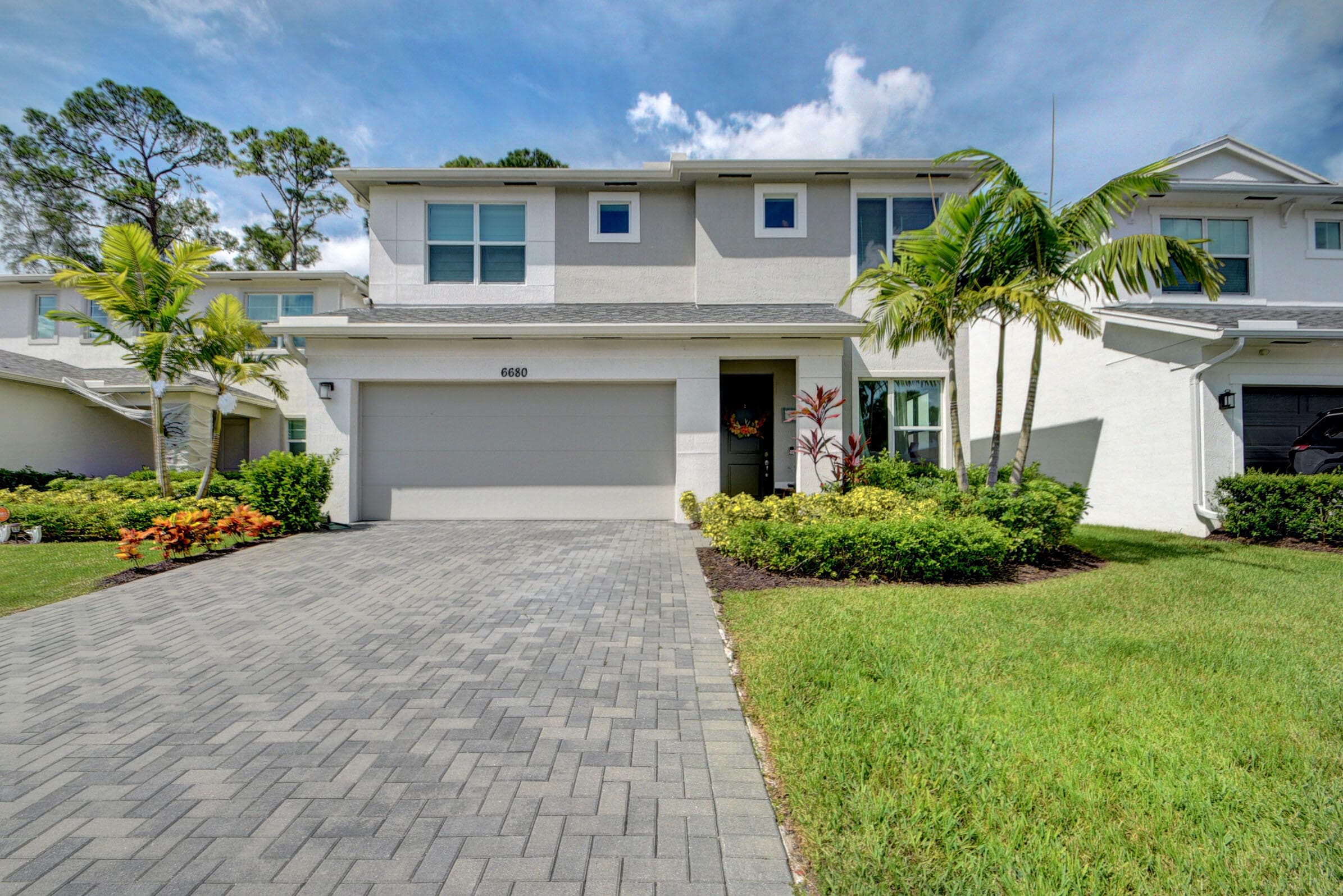 6680 Pointe Of Woods Drive, West Palm Beach, FL 33415 — photo 1 of 46