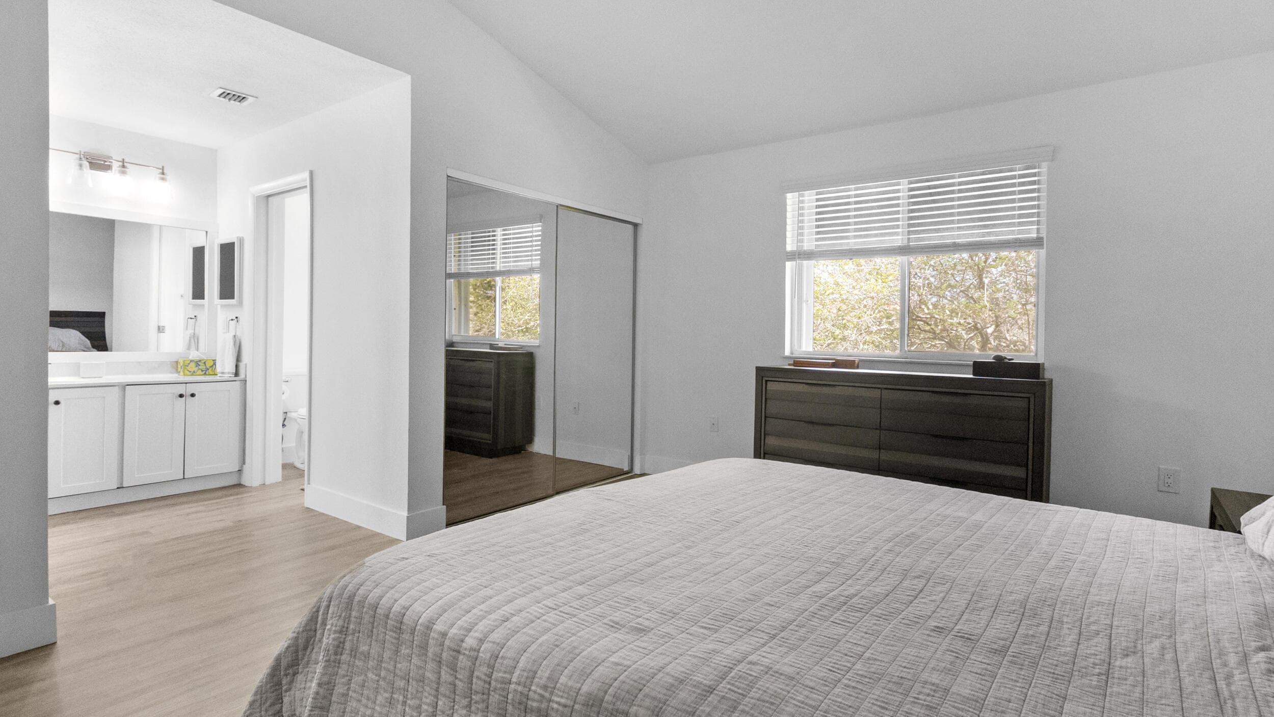 638 N University Drive, Plantation, FL 33324 — photo 15 of 26