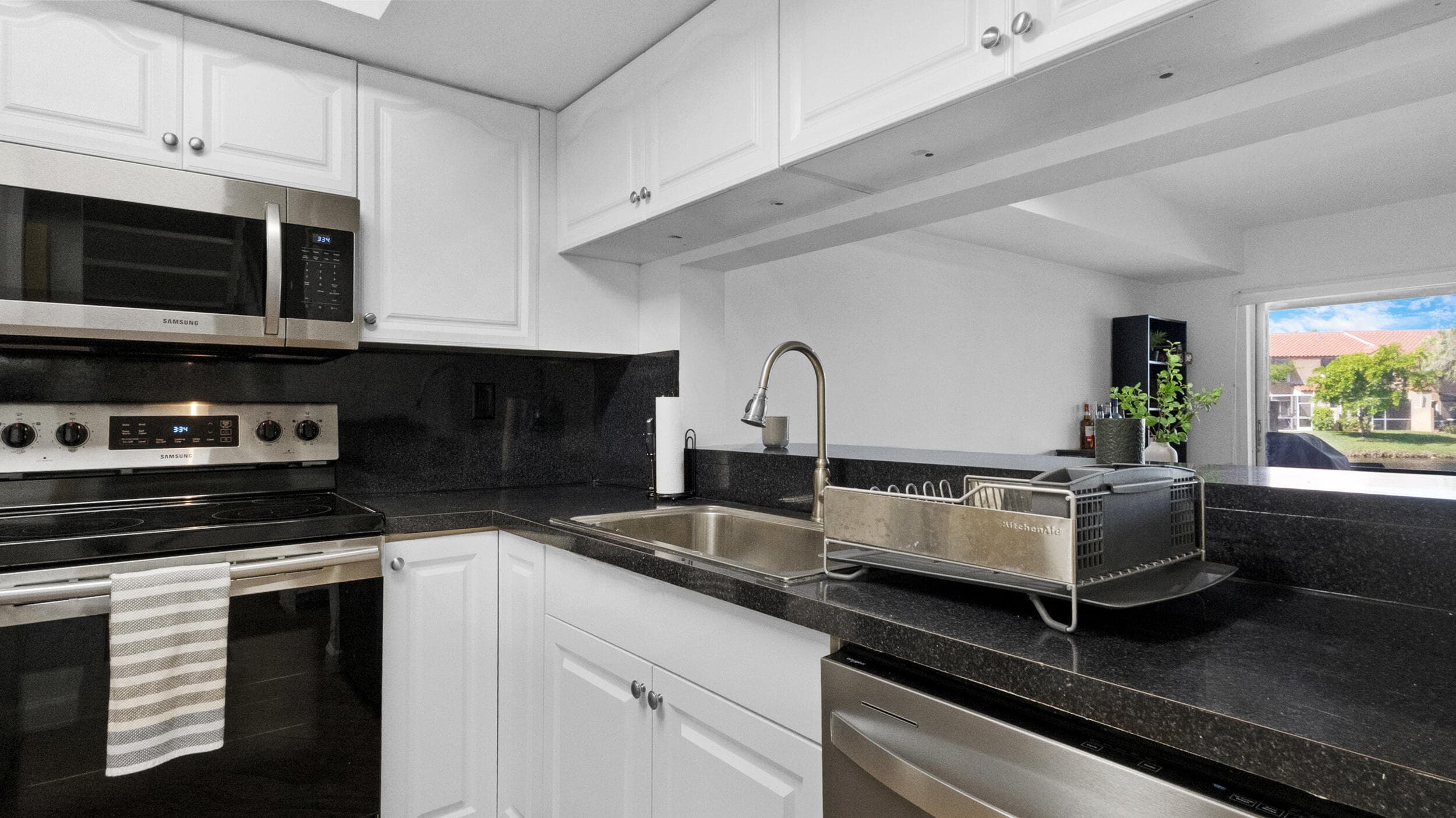 638 N University Drive, Plantation, FL 33324 — photo 8 of 26