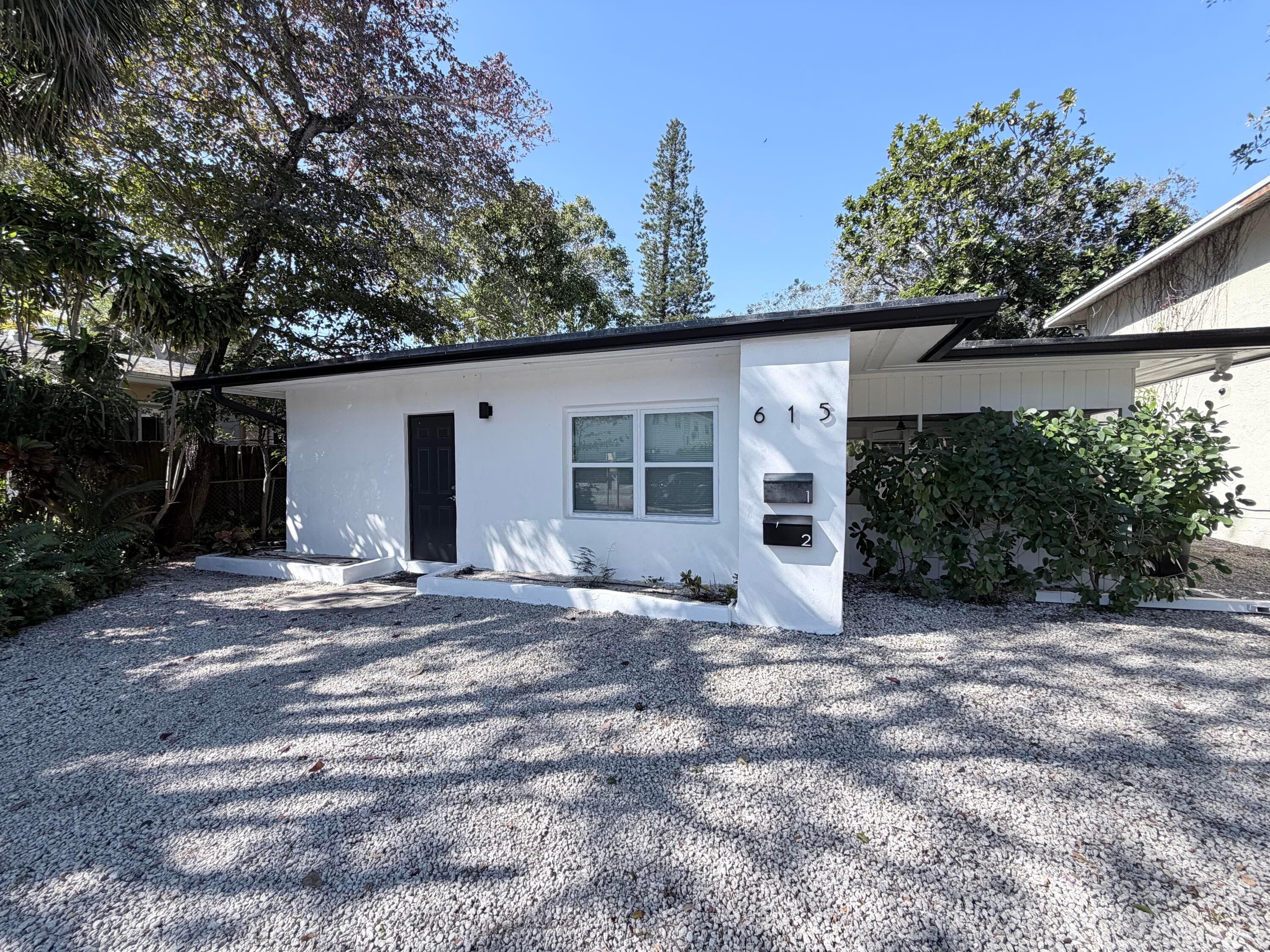 615 SW 14th Avenue 1-2, Fort Lauderdale, FL 33312 — photo 1 of 19