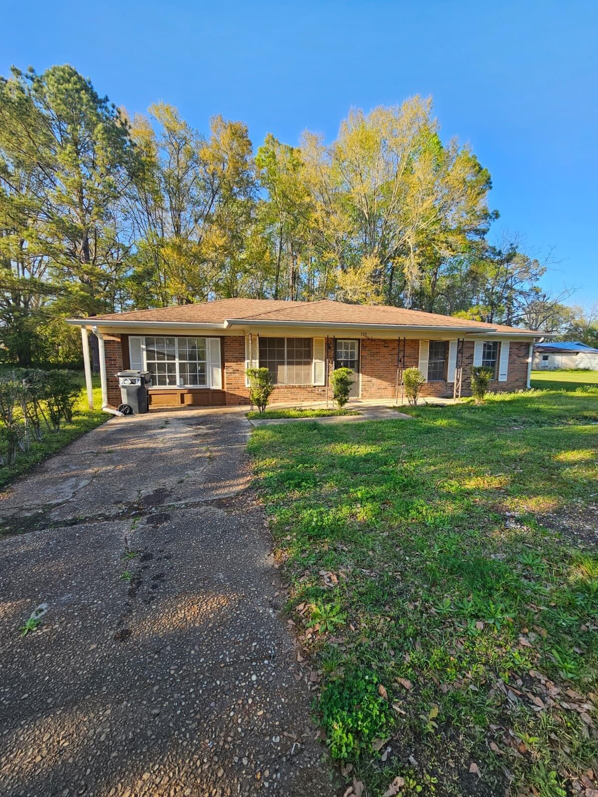 503 Martin Luther King Junior Avenue, Bonifay, FL 32425 — photo 2 of 15