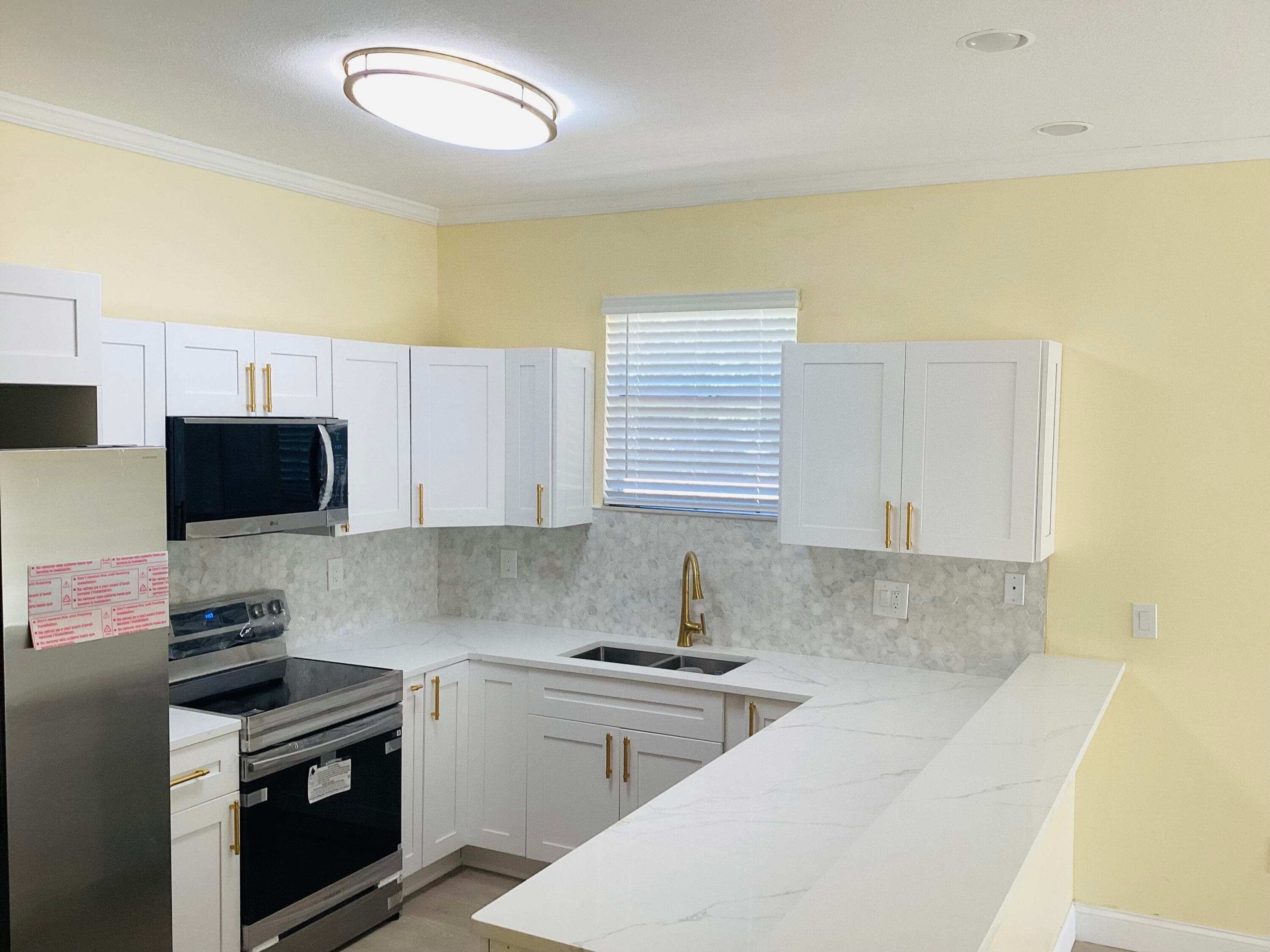 3809 N Whittier Street, Tampa, FL 33619 — photo 4 of 19