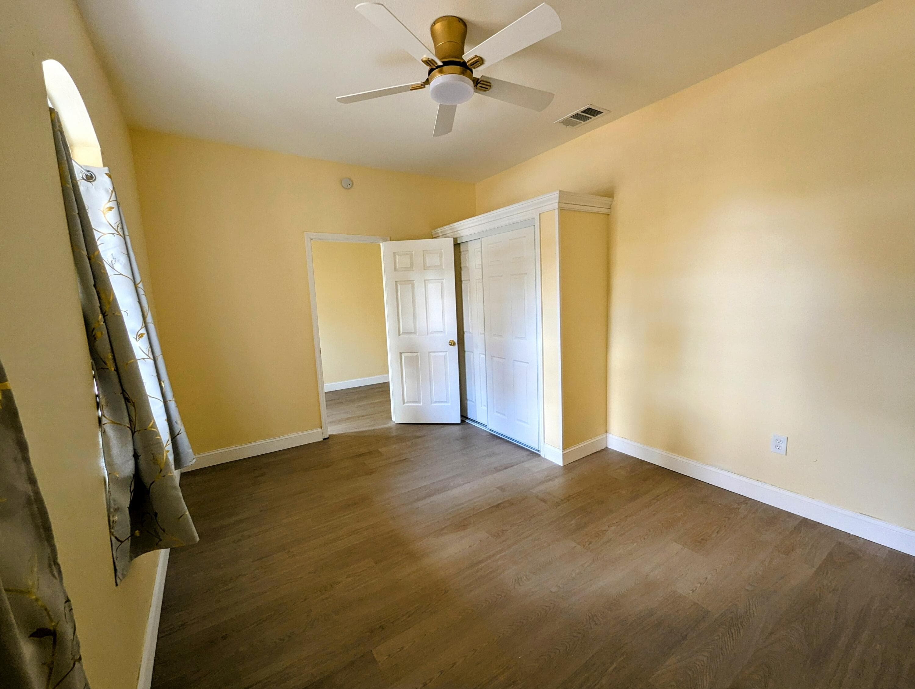 3809 N Whittier Street, Tampa, FL 33619 — photo 8 of 19