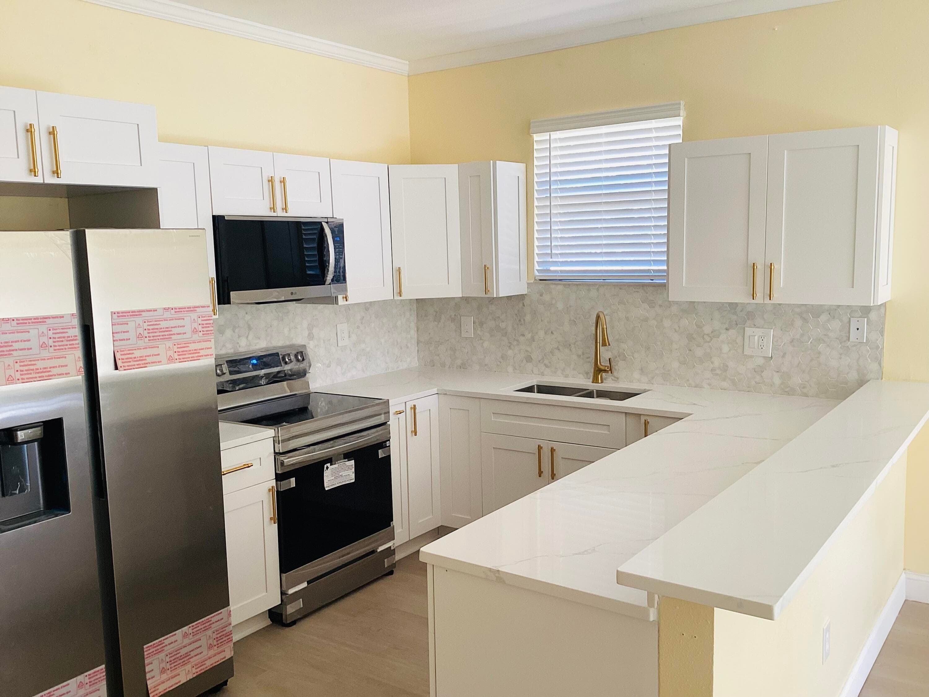 3809 N Whittier Street, Tampa, FL 33619 — photo 7 of 19