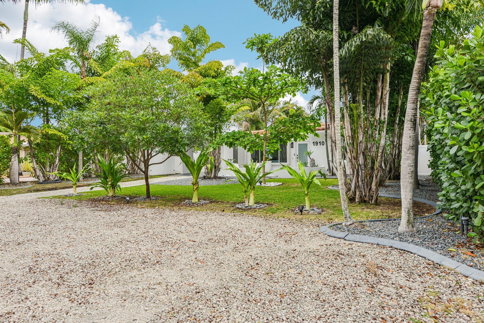 1910 NE 17th Terrace, Fort Lauderdale, FL 33305 — photo 4 of 61