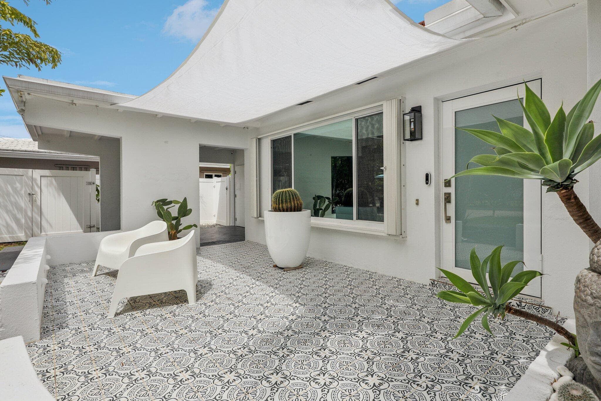 1910 NE 17th Terrace, Fort Lauderdale, FL 33305 — photo 8 of 61