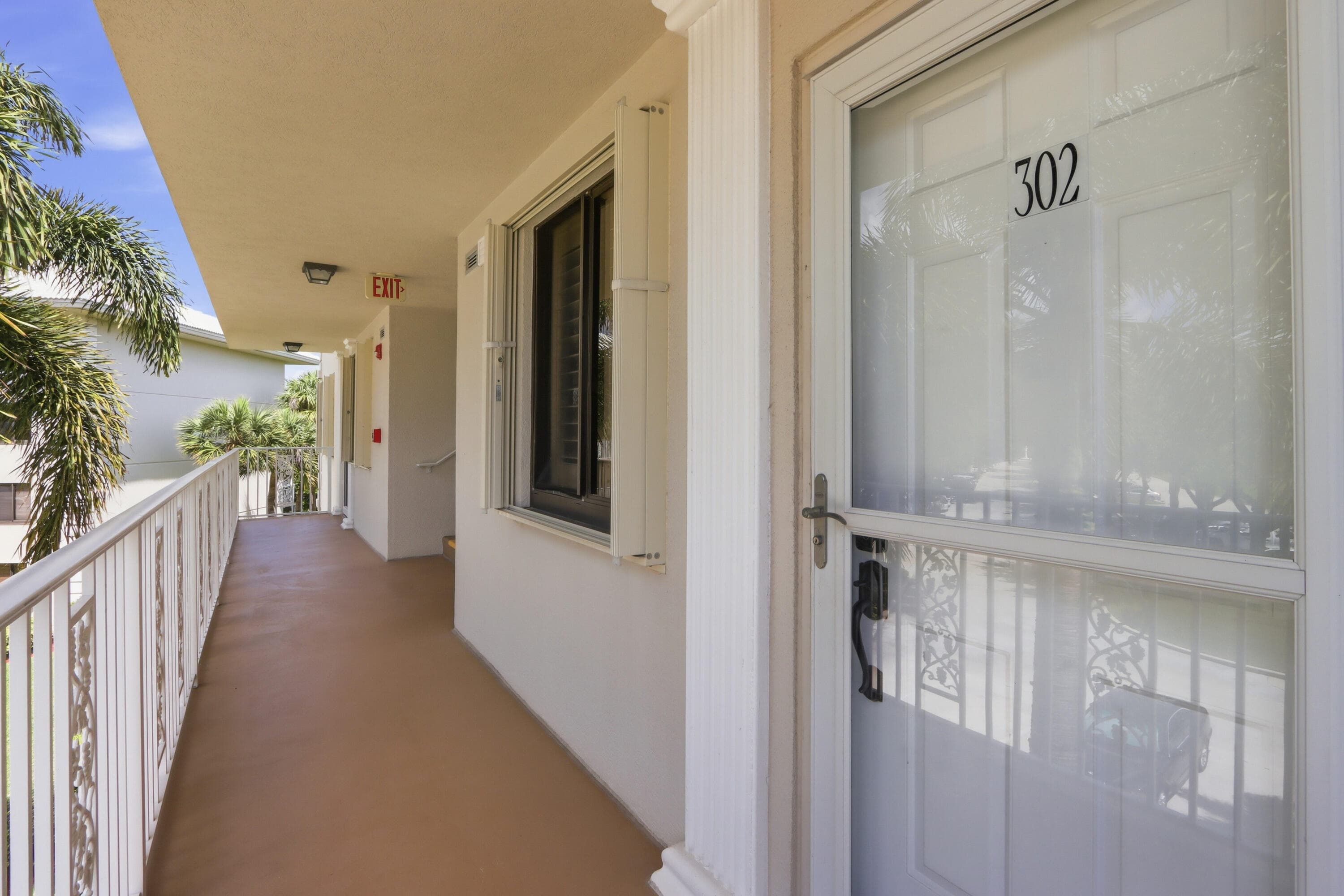 6133 Balboa Circle 302, Boca Raton, FL 33433 — photo 2 of 46
