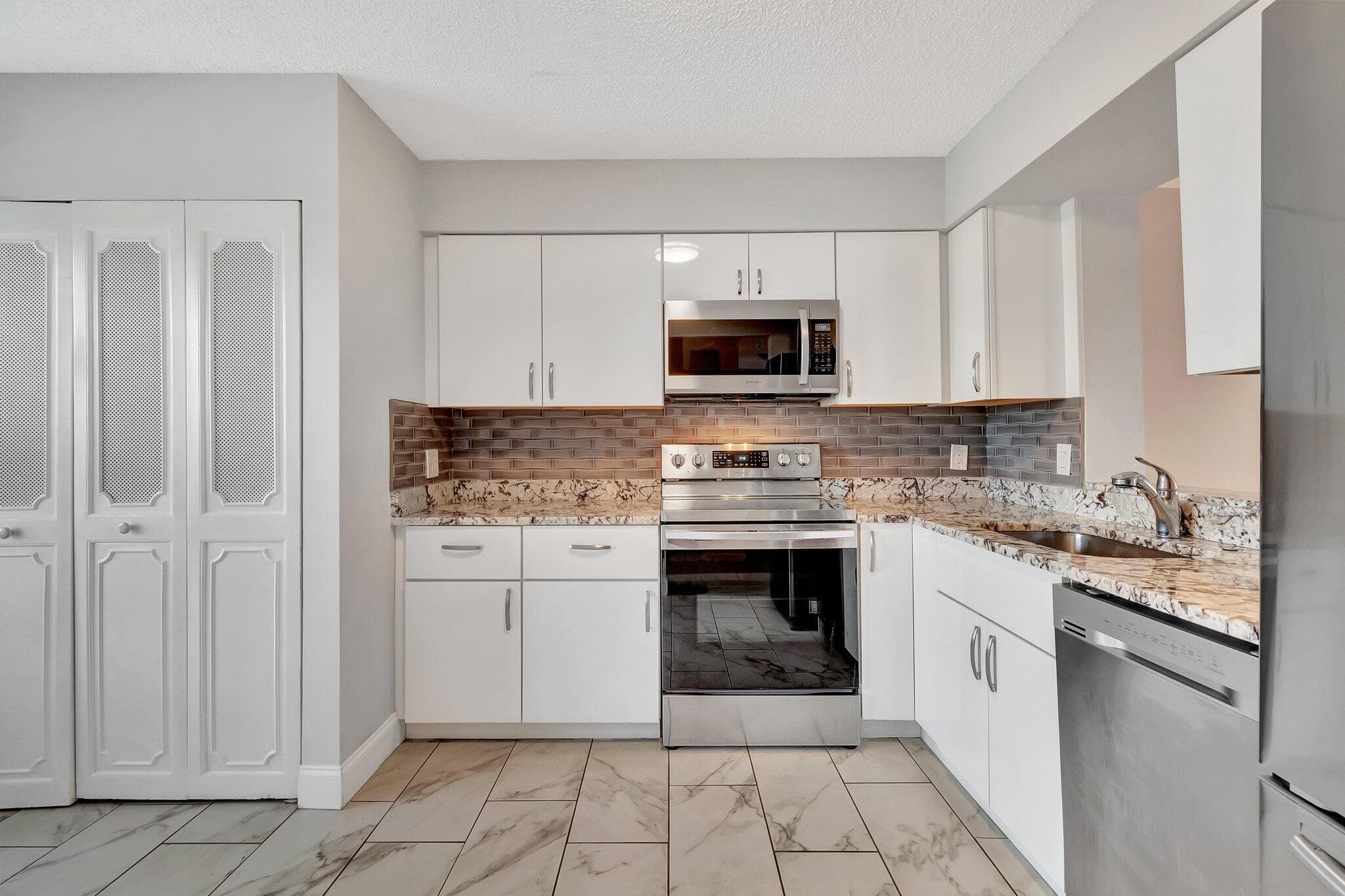 14623 Bonaire Boulevard 502, Delray Beach, FL 33446 — photo 11 of 61