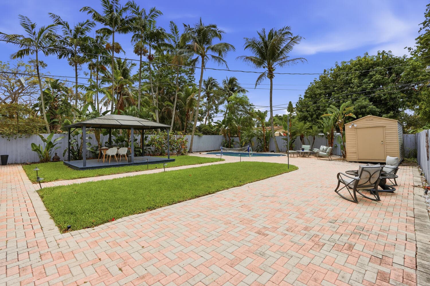 720 NE 7th Street, Pompano Beach, FL 33060 — photo 5 of 35