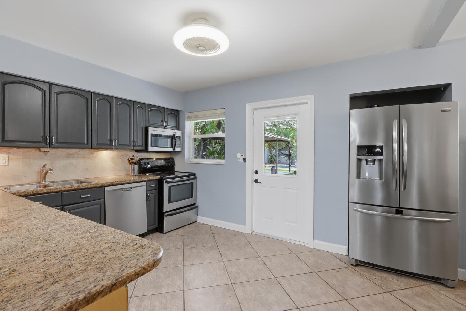 720 NE 7th Street, Pompano Beach, FL 33060 — photo 23 of 35