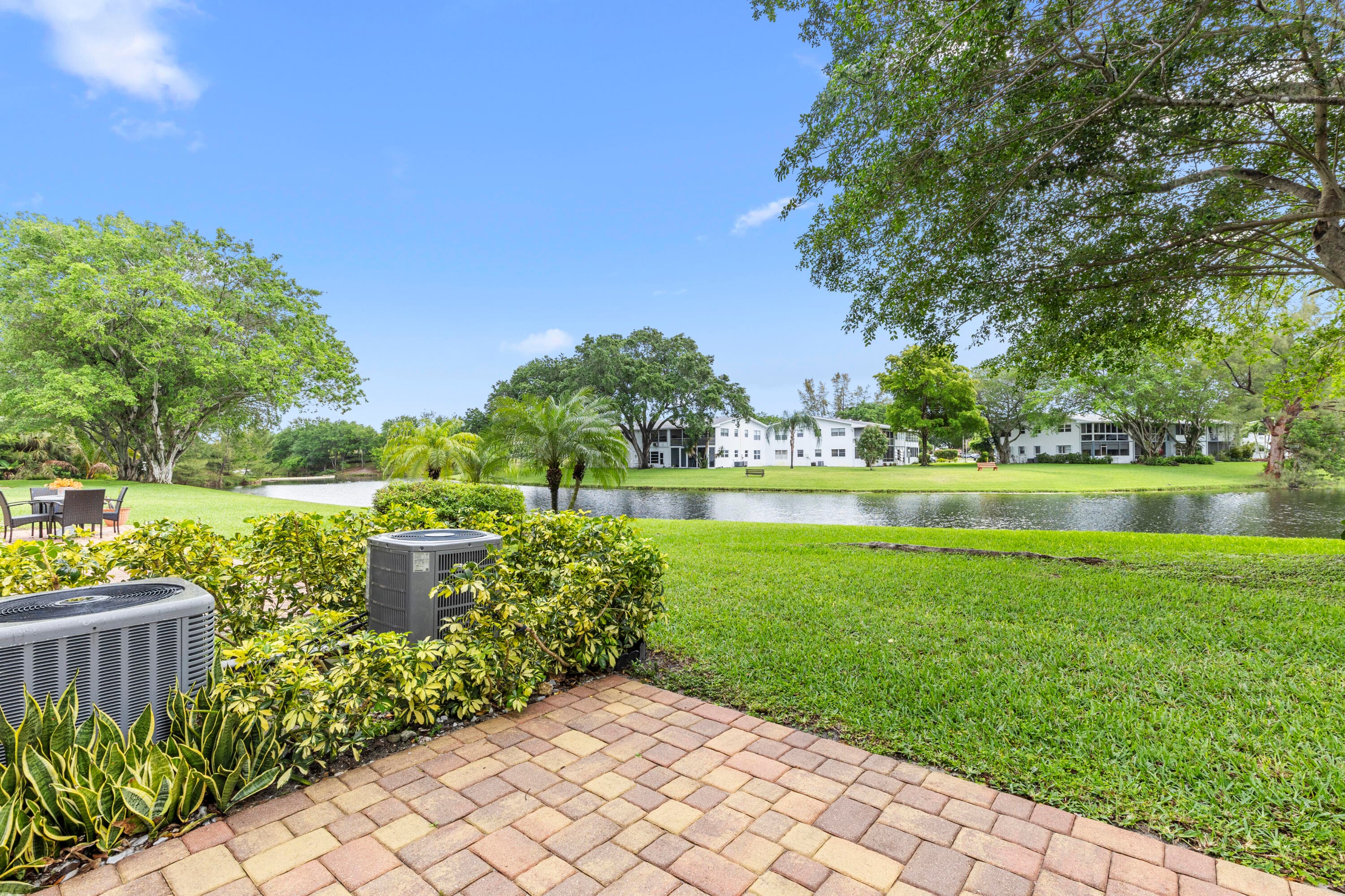 266 Ventnor S, Deerfield Beach, FL 33442 — photo 27 of 41
