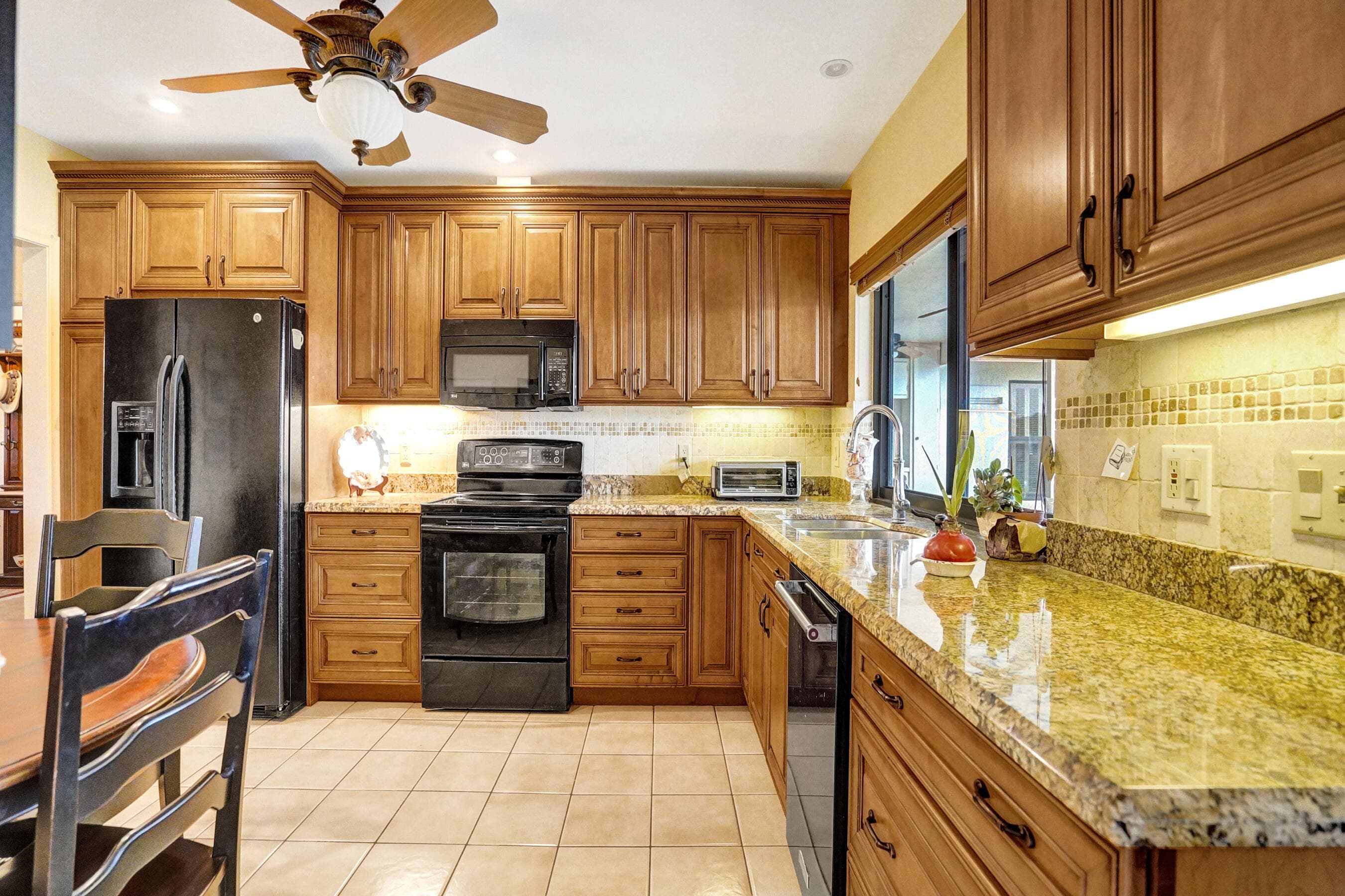 1721 SW 69th Avenue, Plantation, FL 33317 — photo 13 of 30