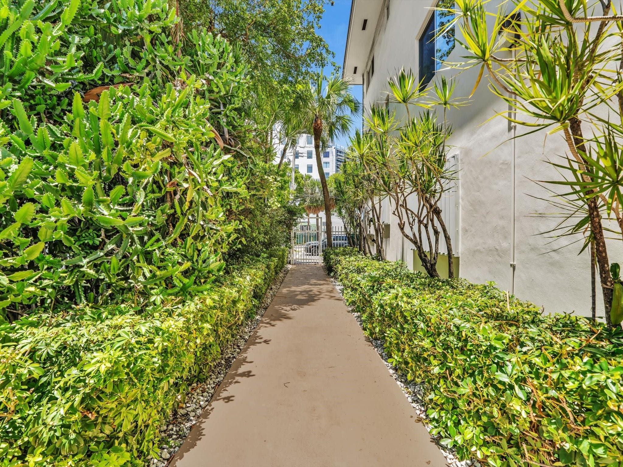2000 Diana Drive, Hallandale Beach, FL 33009 — photo 53 of 65