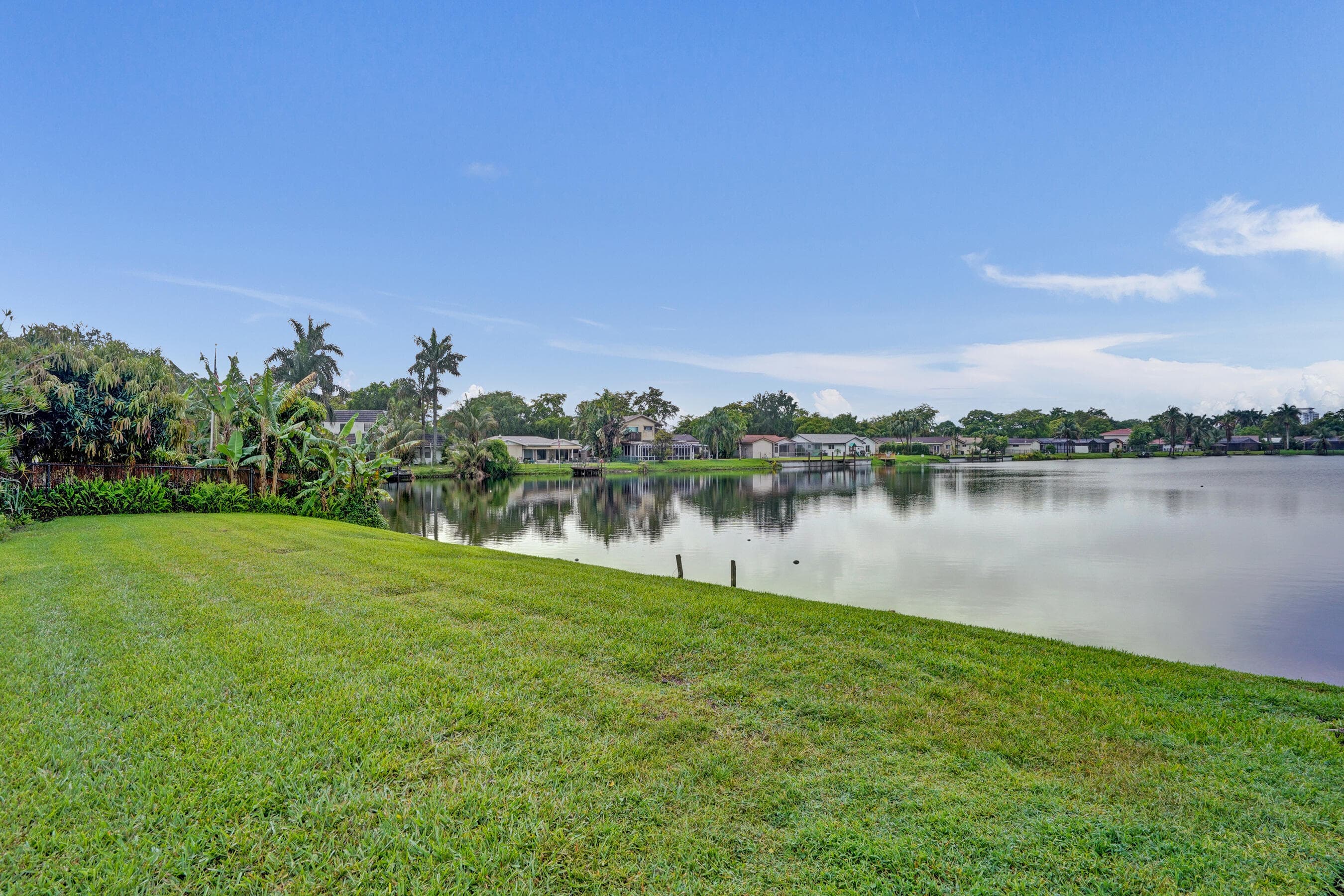 1721 SW 69th Avenue, Plantation, FL 33317 — photo 3 of 30