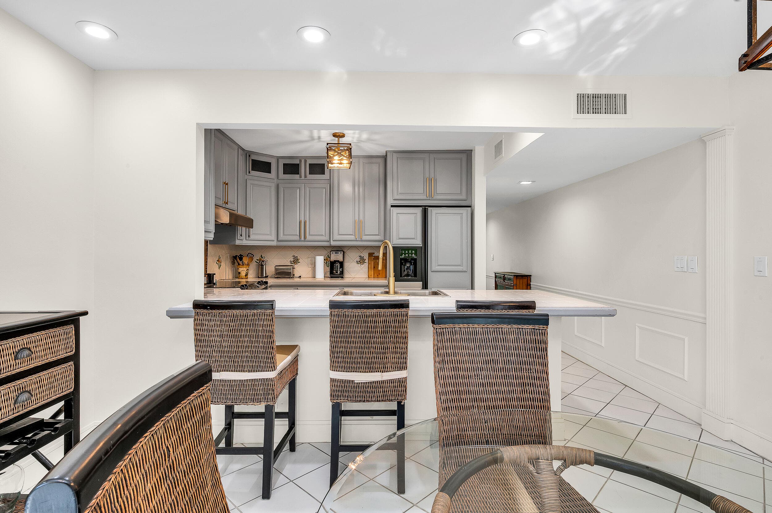 584 SE 20th Avenue 2, Deerfield Beach, FL 33441 — photo 11 of 31