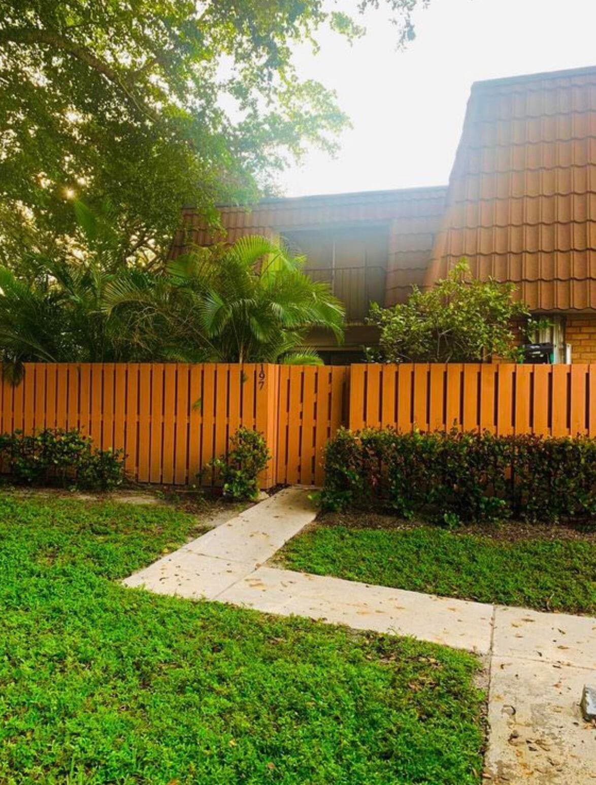 197 Charter Way, West Palm Beach, FL 33407 — photo 17 of 25