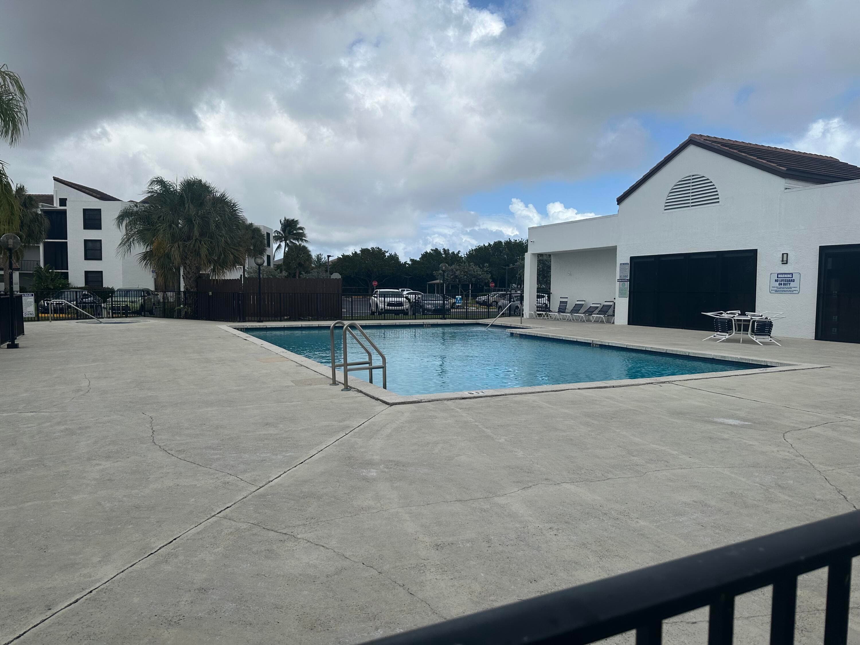 208 Lake Pointe Drive 108, Oakland Park, FL 33309 — photo 4 of 17