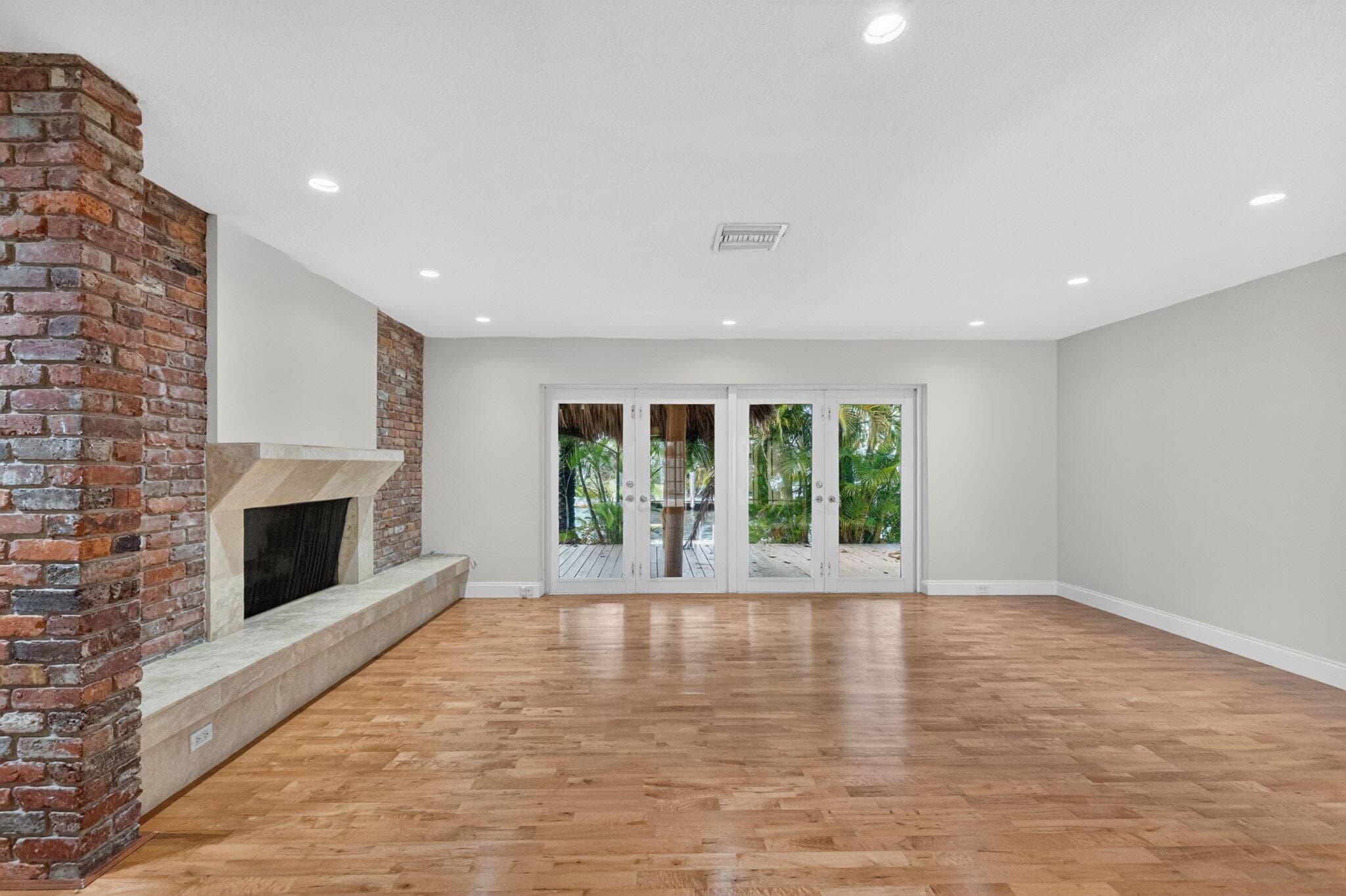 2213 NE 16th Street, Fort Lauderdale, FL 33304 — photo 9 of 59
