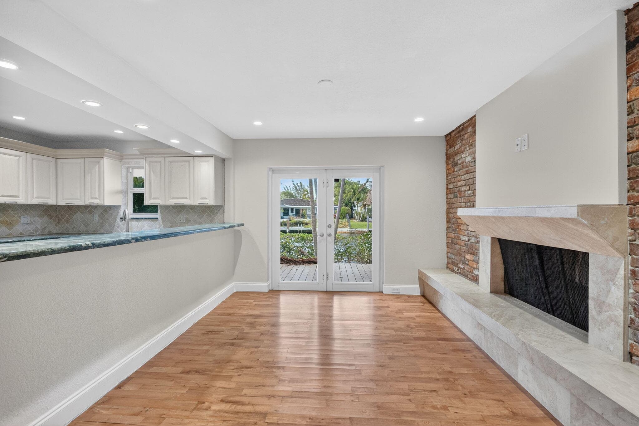 2213 NE 16th Street, Fort Lauderdale, FL 33304 — photo 10 of 59