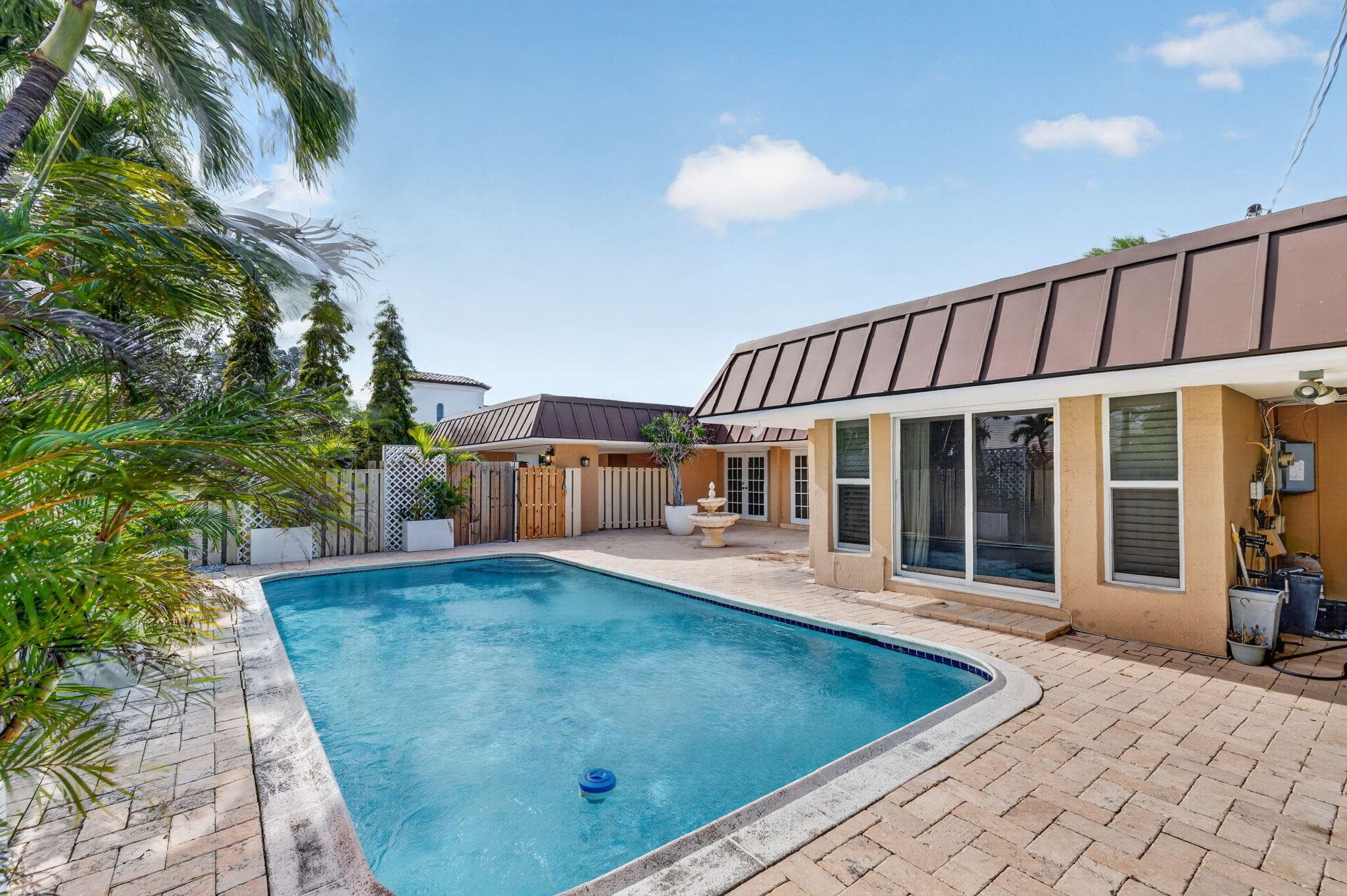 2213 NE 16th Street, Fort Lauderdale, FL 33304 — photo 38 of 59