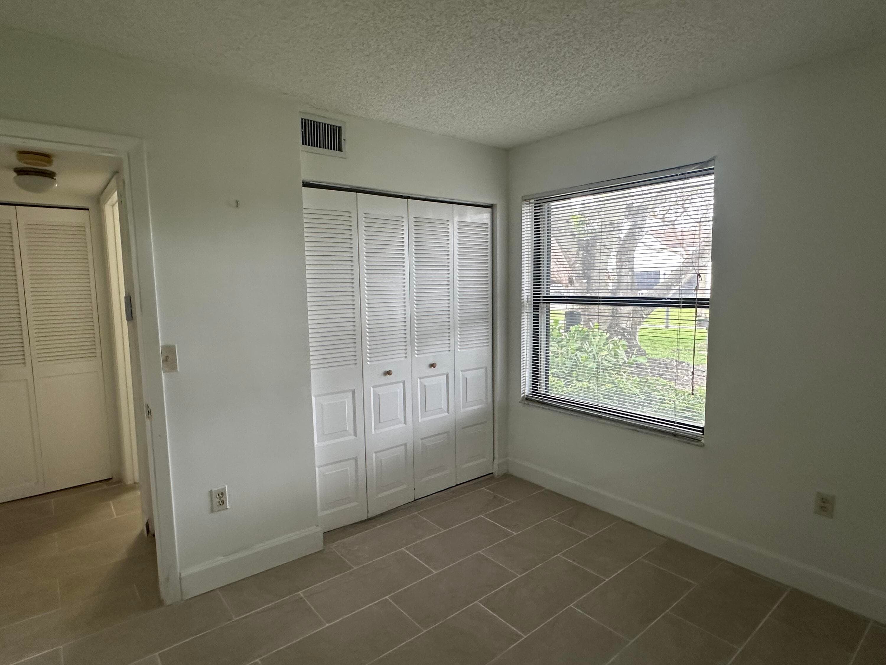208 Lake Pointe Drive 108, Oakland Park, FL 33309 — photo 13 of 17