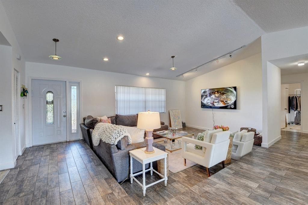 17679 Woodview Terrace, Boca Raton, FL 33487 — photo 5 of 46