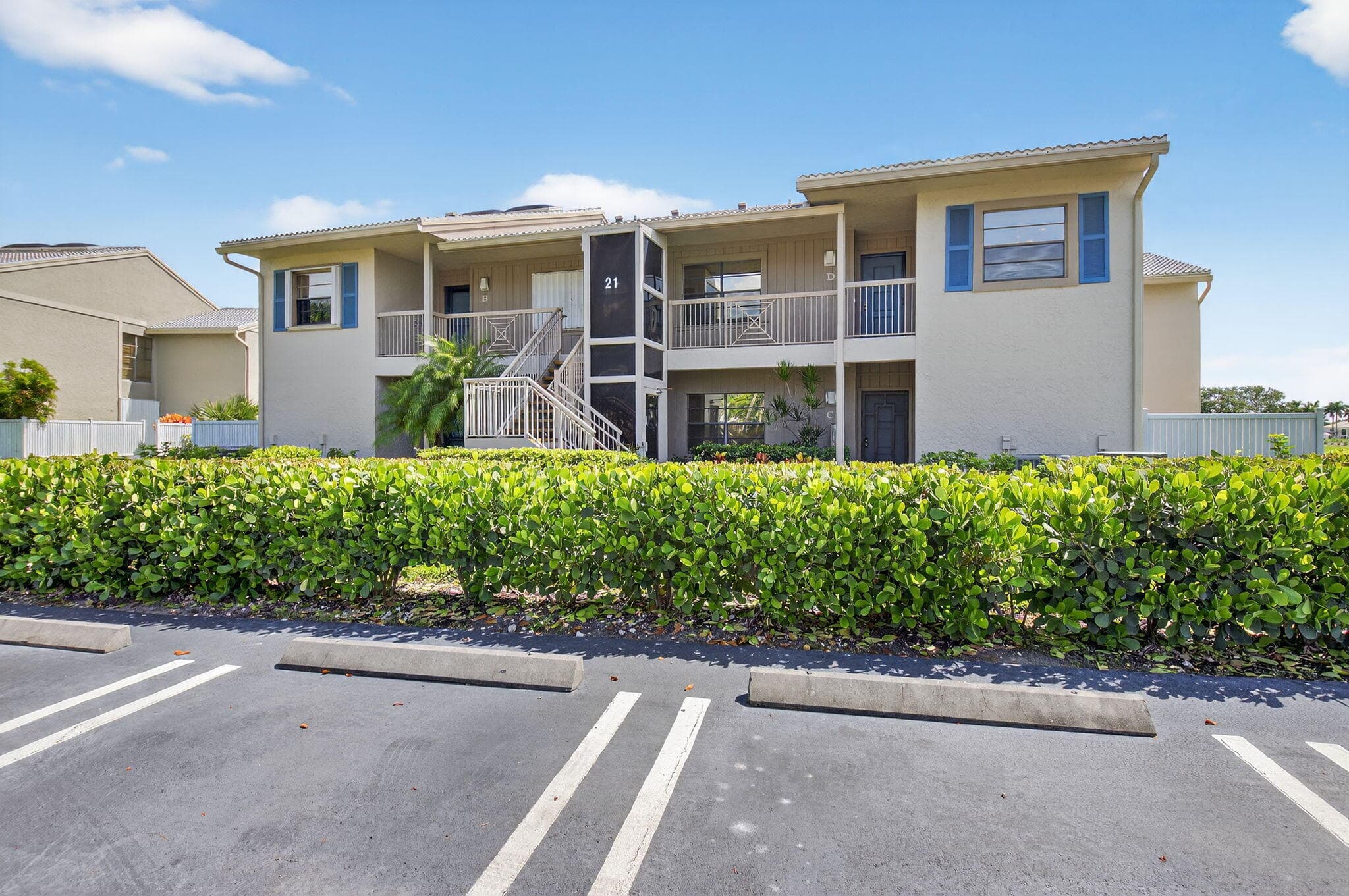 21 Eastgate Drive D, Boynton Beach, FL 33436 — photo 2 of 86