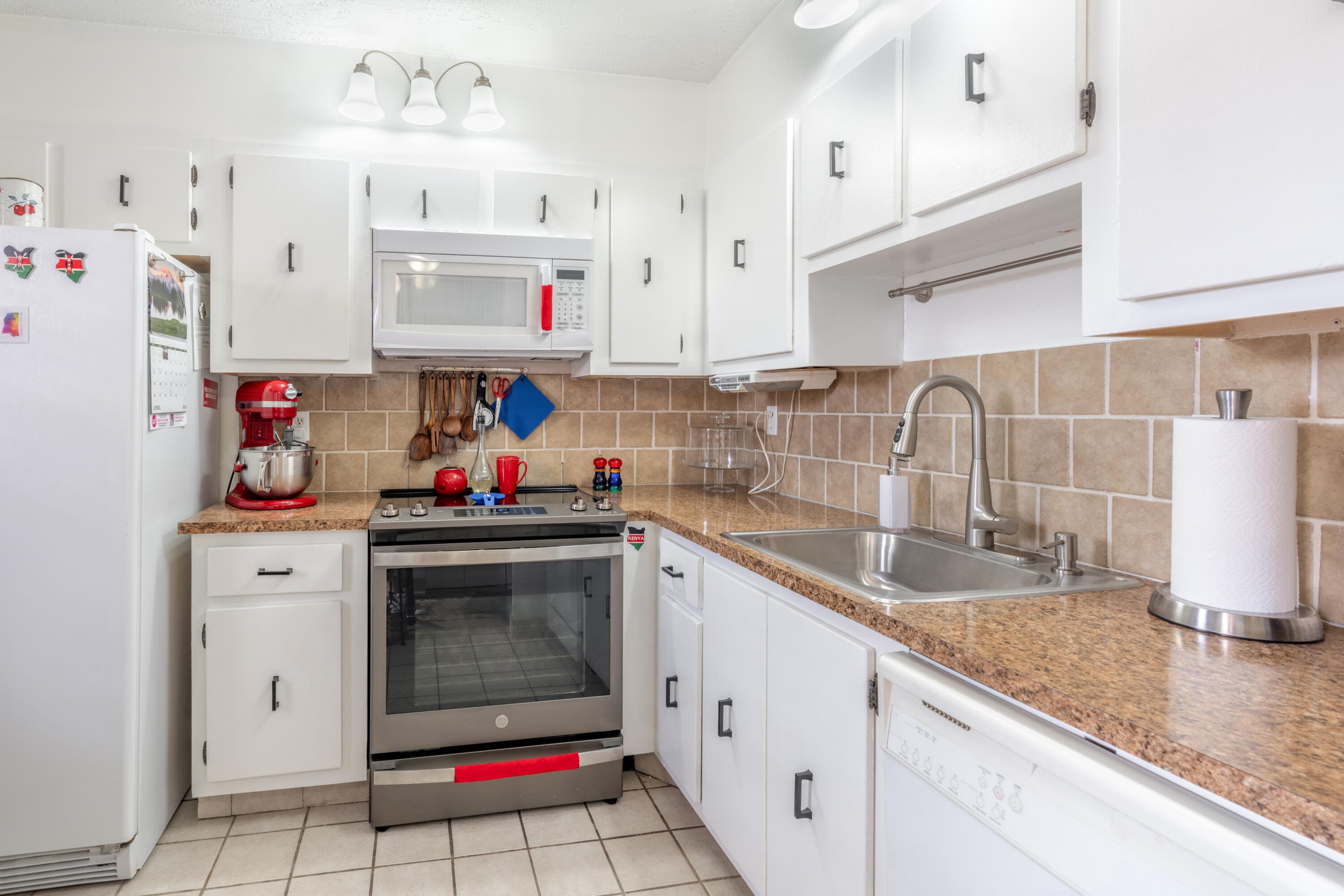 2801 Somerset Drive, Lauderdale Lakes, FL 33311 — photo 3 of 25