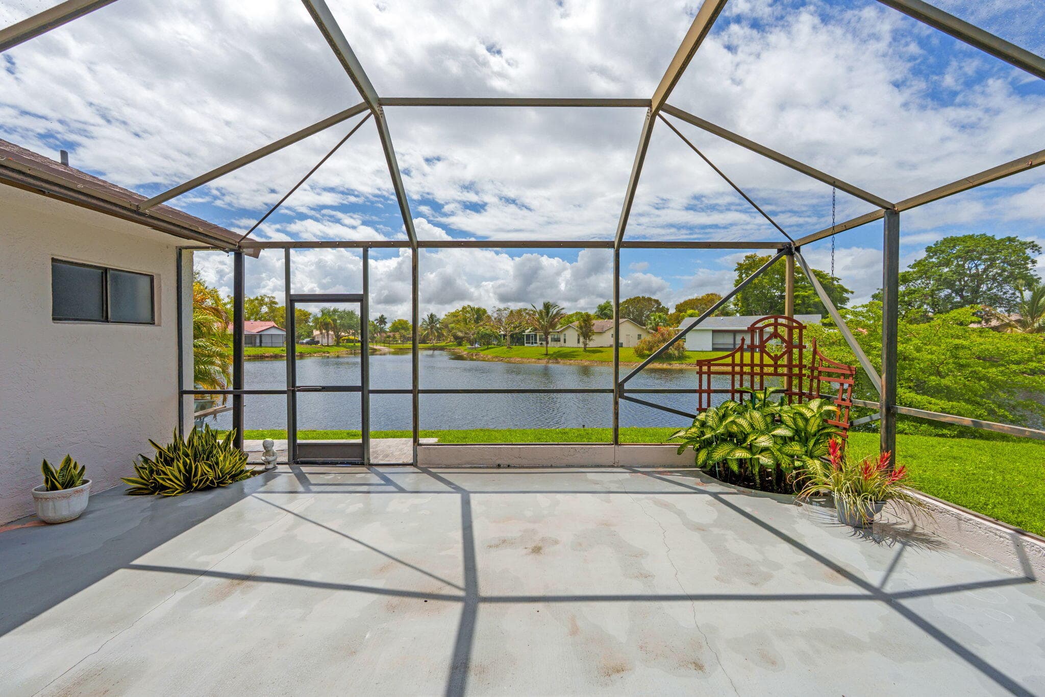 10218 NW 71st Place, Tamarac, FL 33321 — photo 14 of 41