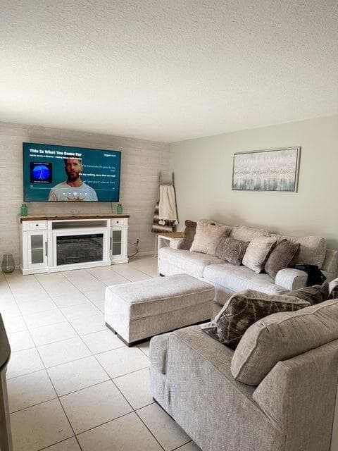 1402 Nebraska 15d, Fort Pierce, FL 34950 — photo 5 of 12