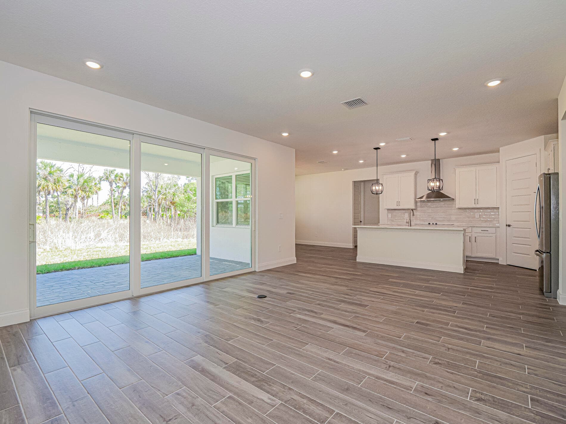 5637 Hampton Park Circle, Vero Beach, FL 32966 — photo 9 of 39