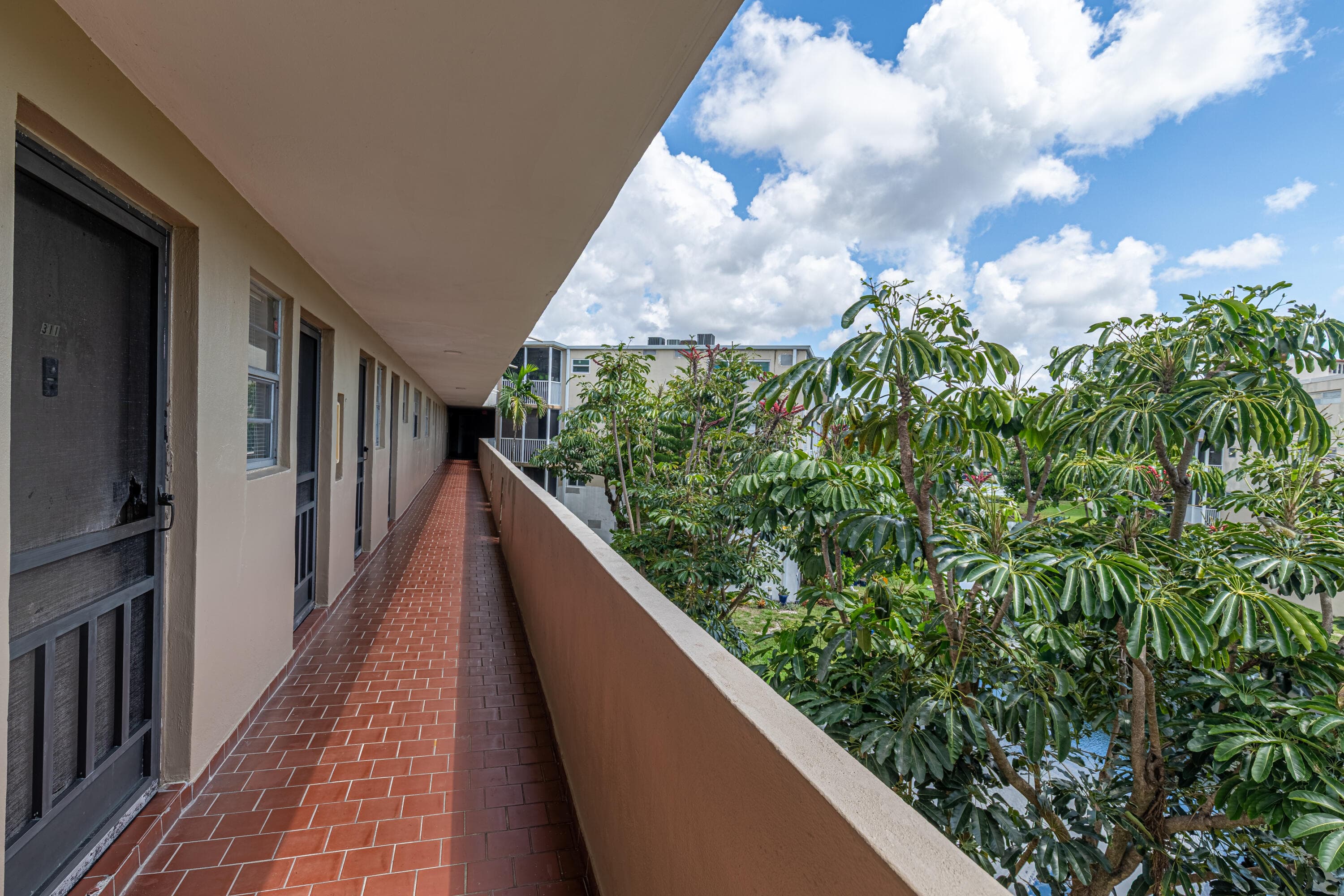 1660 NE 191st Street Unit 311, Miami, FL 33179 — photo 4 of 27