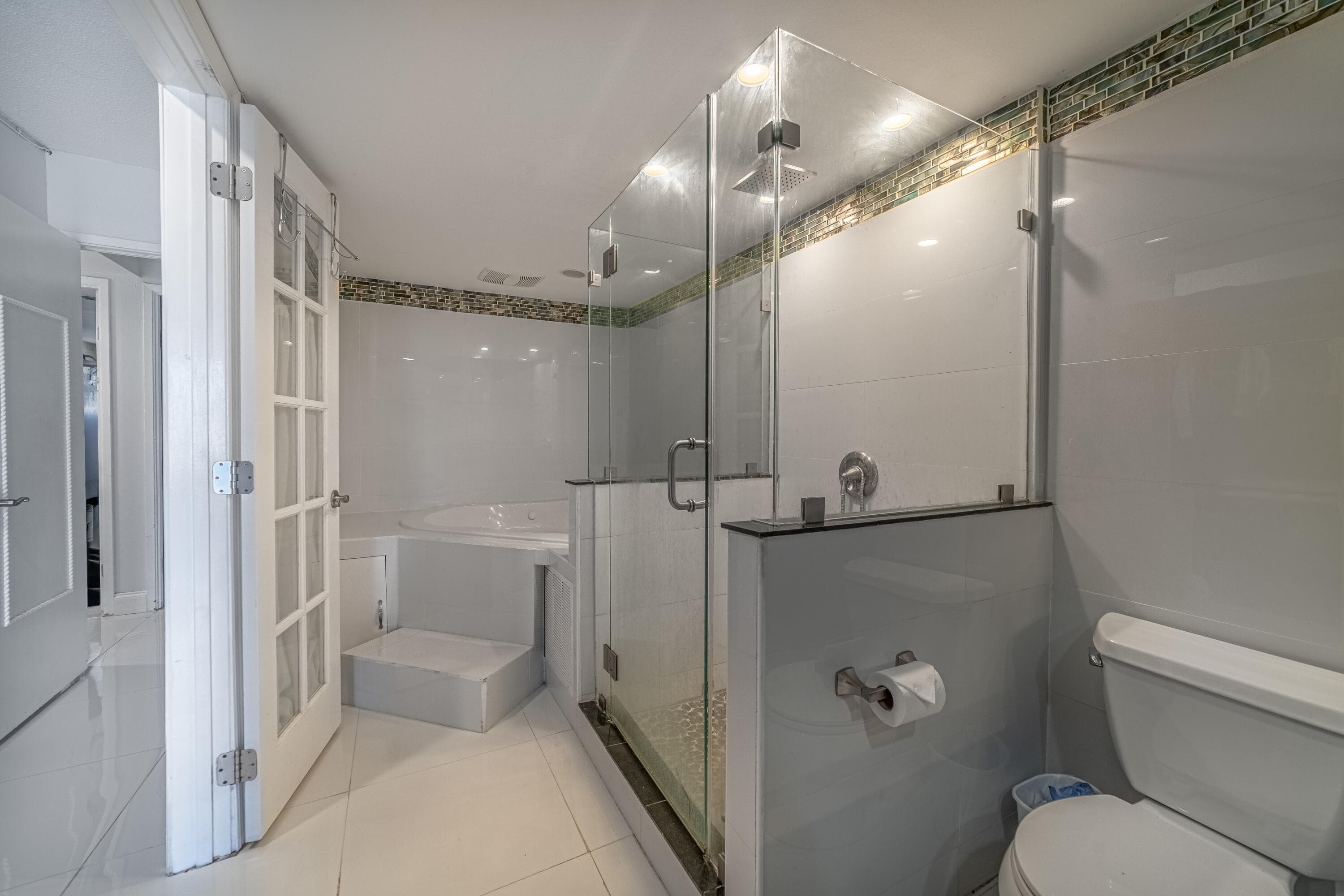 1660 NE 191st Street Unit 311, Miami, FL 33179 — photo 19 of 27