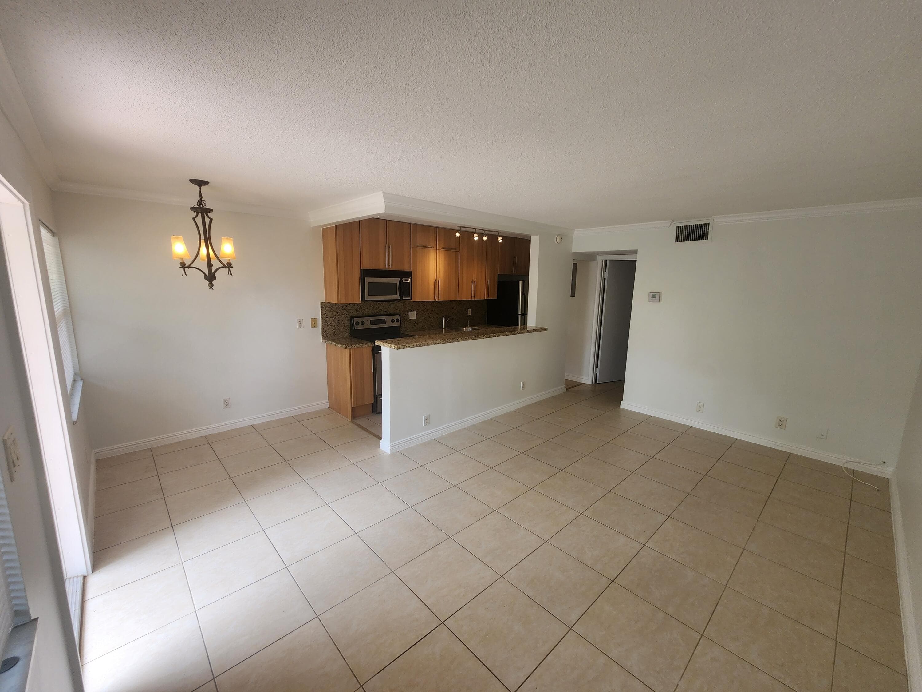 1125 NE 16th Place 105, Fort Lauderdale, FL 33305 — photo 10 of 20