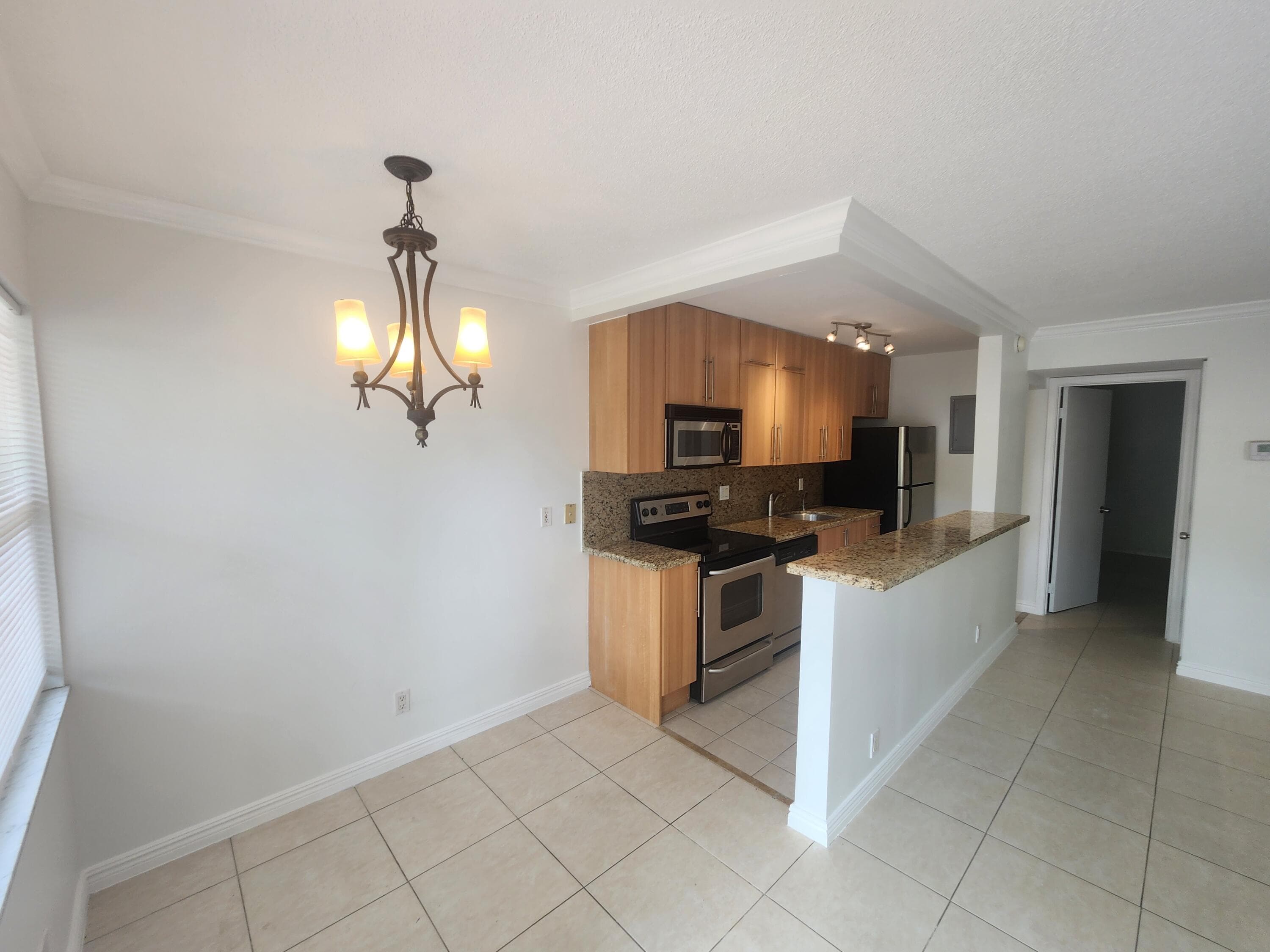 1125 NE 16th Place 105, Fort Lauderdale, FL 33305 — photo 11 of 20